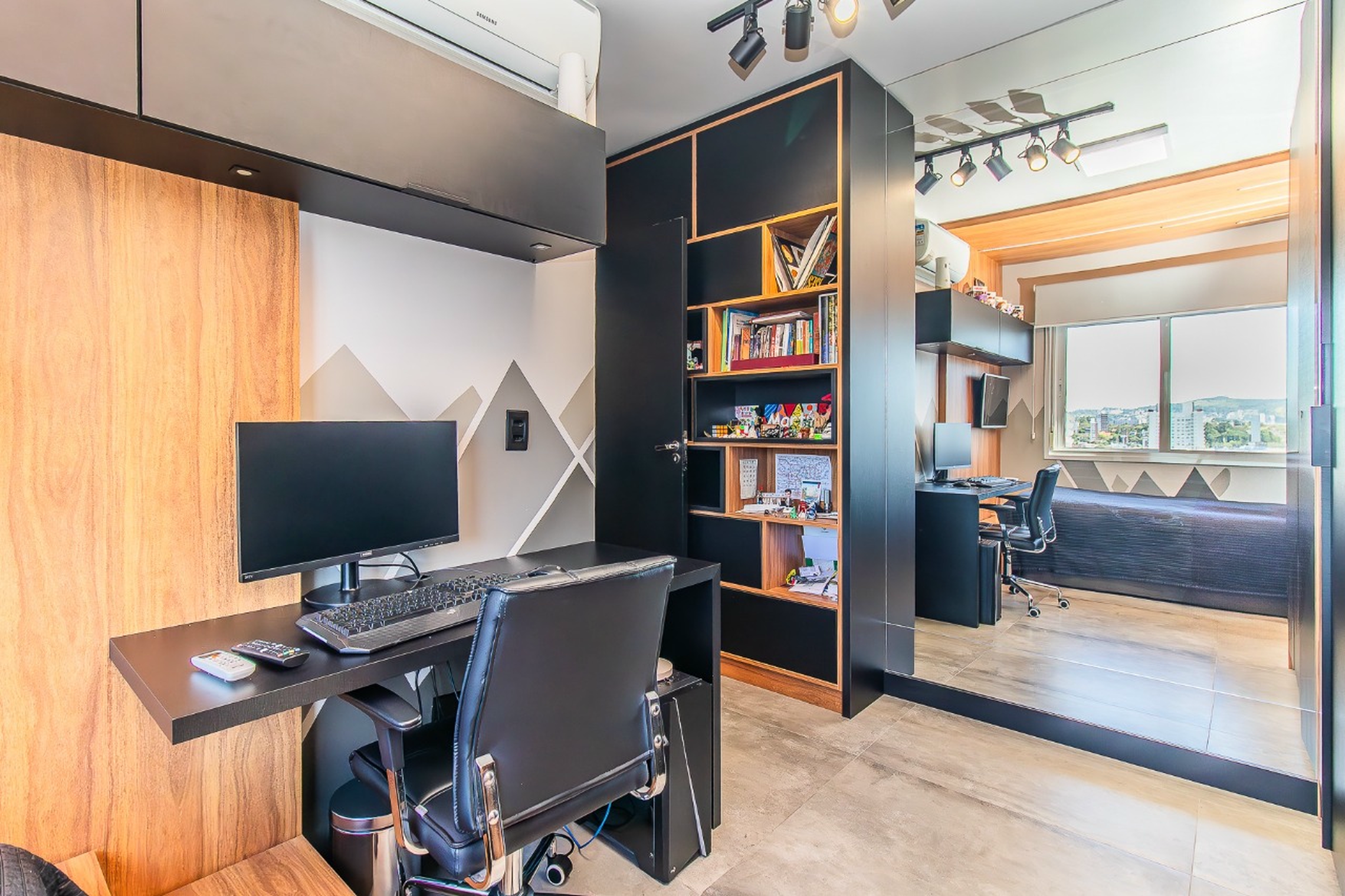 R$ 1.495.000 - COBERTURA DUPLEX - MOBILIADA - 129M2 - 2 SU&Iacute;TES - VISTA - INFRA - 2 VAGAS Rua Doutor Veridiano Farias Porto Alegre - 