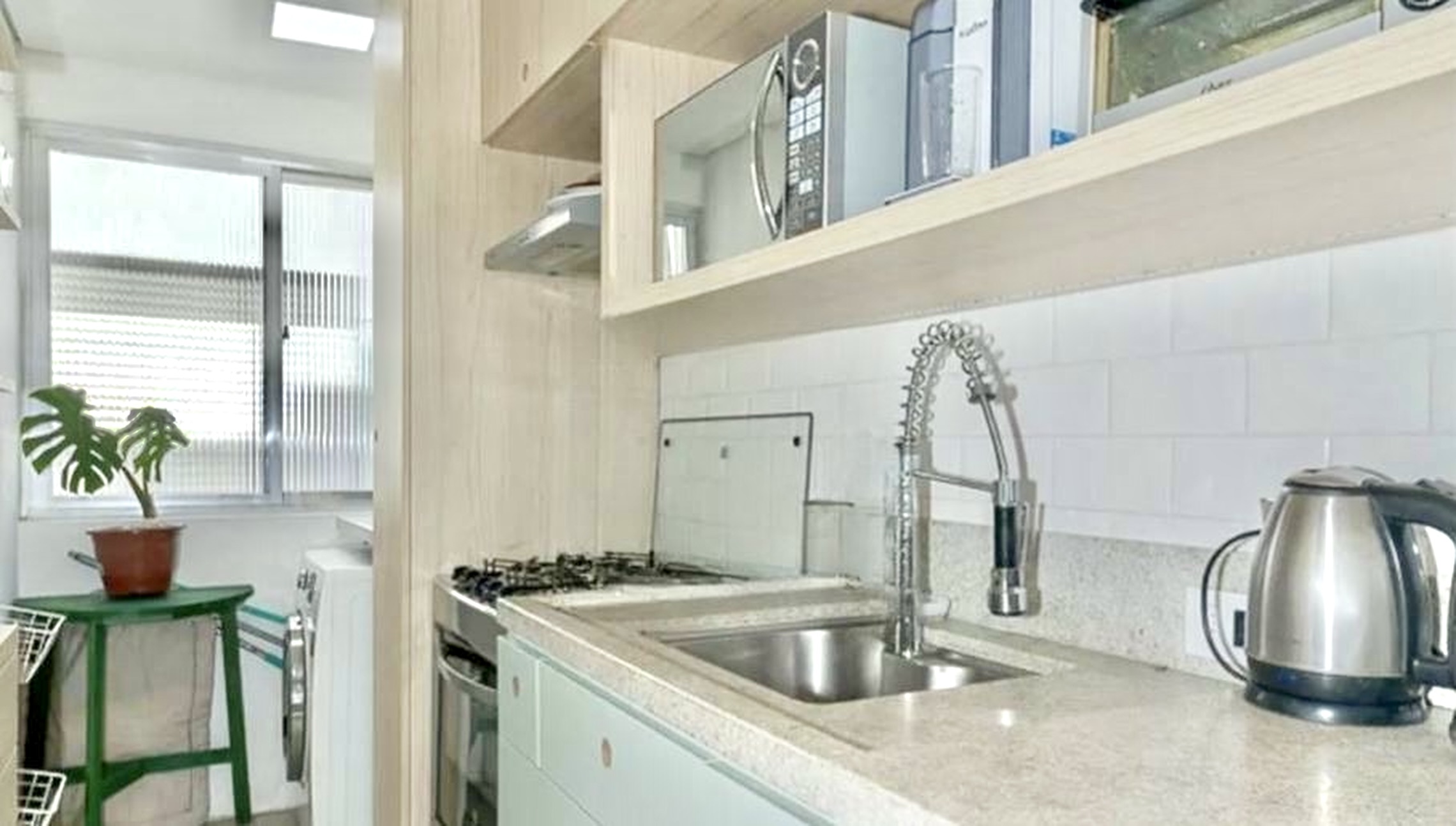 R$ 450.000 - PORTEIRA FECHADA - APARTAMENTO - 49M2 - 1 DORM - ELEVADOR Rua Fernandes Vieira Porto Alegre - 