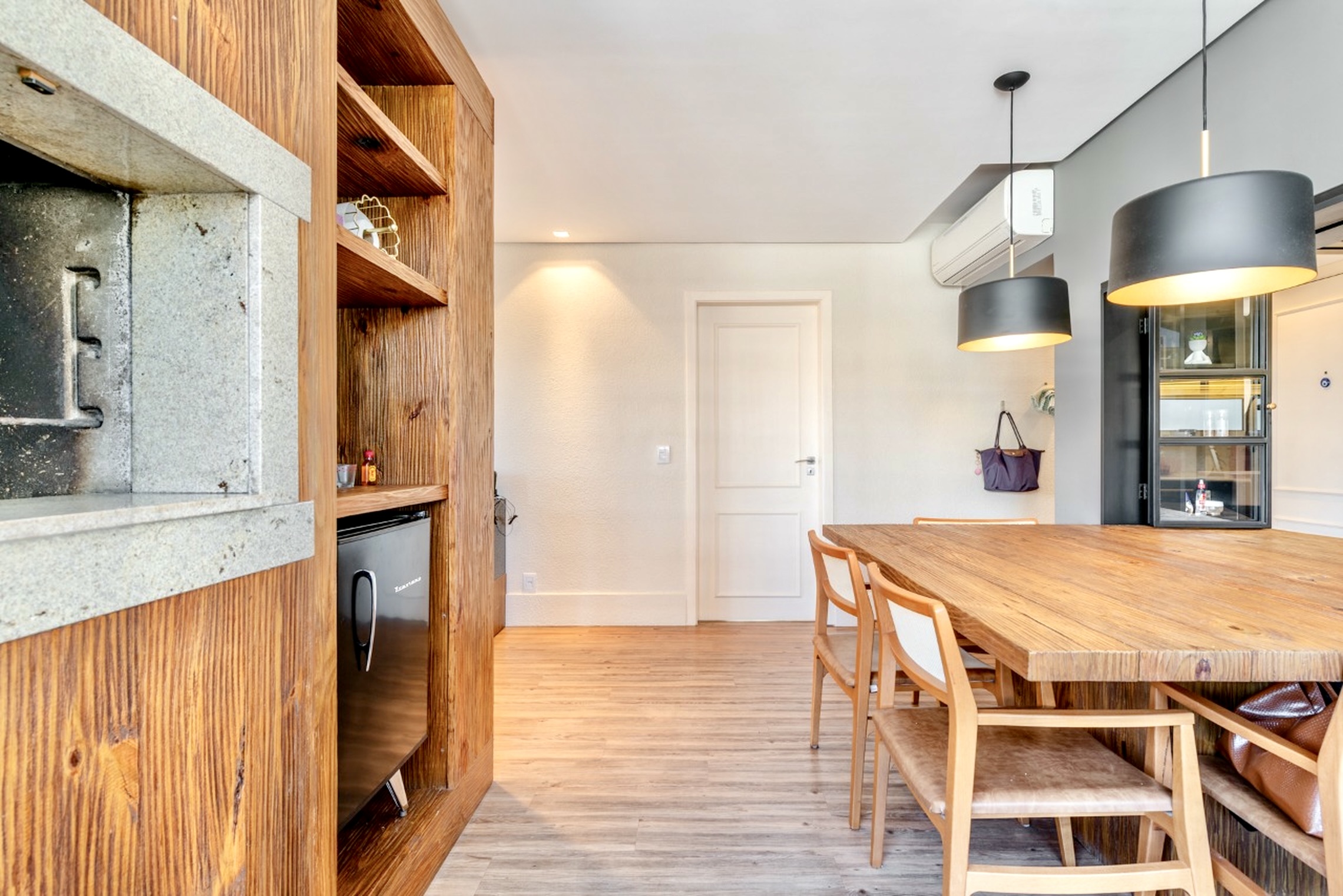 R$ 1.495.000 - &Aacute;PICE - APARTAMENTO - MOBILIADO - ANDAR ALTO - 97M2 - 2 DORM - 2 VAGAS Rua Doutor Freire Alemão Porto Alegre - 