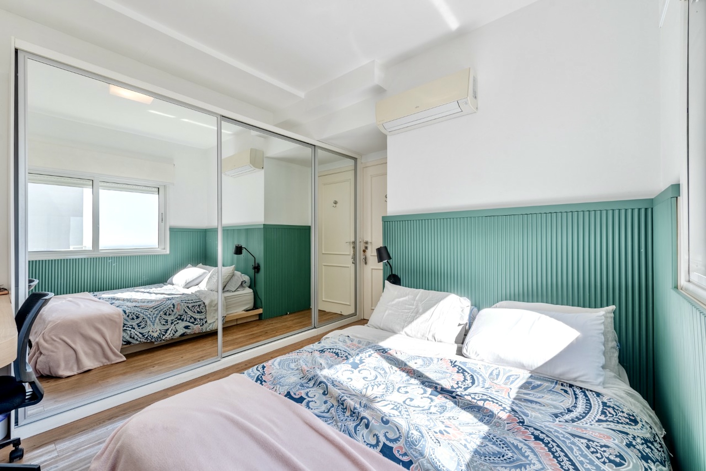 R$ 1.495.000 - &Aacute;PICE - APARTAMENTO - MOBILIADO - ANDAR ALTO - 97M2 - 2 DORM - 2 VAGAS Rua Doutor Freire Alemão Porto Alegre - 