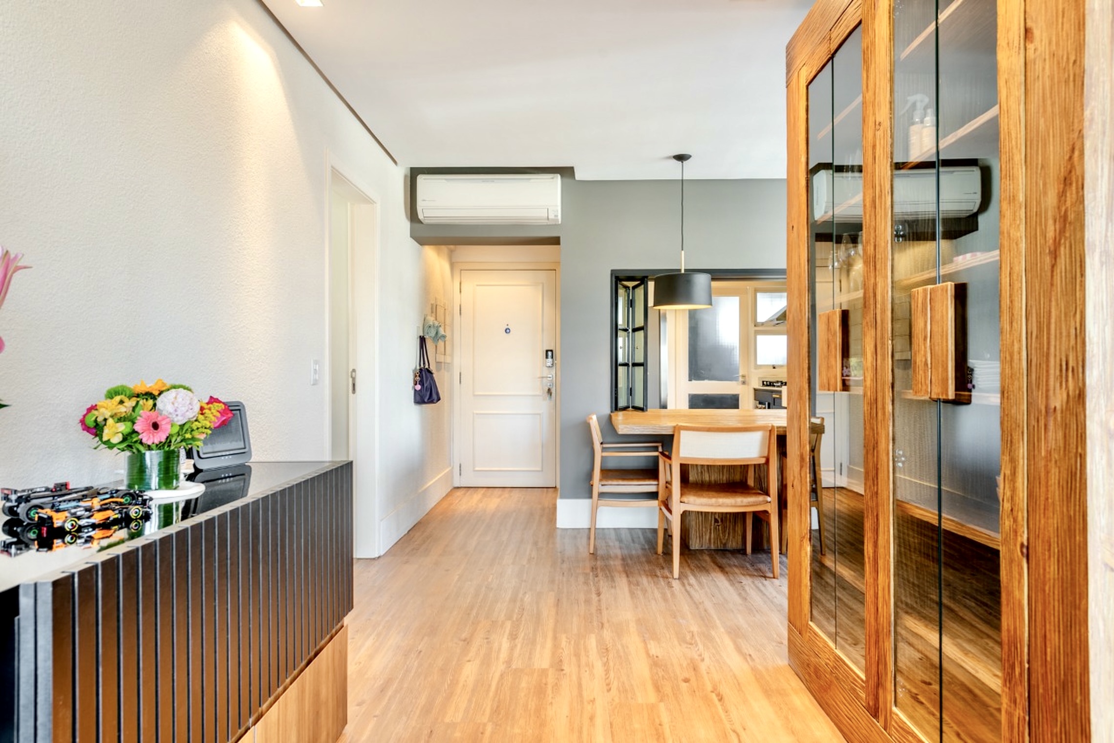 R$ 1.495.000 - &Aacute;PICE - APARTAMENTO - MOBILIADO - ANDAR ALTO - 97M2 - 2 DORM - 2 VAGAS Rua Doutor Freire Alemão Porto Alegre - 