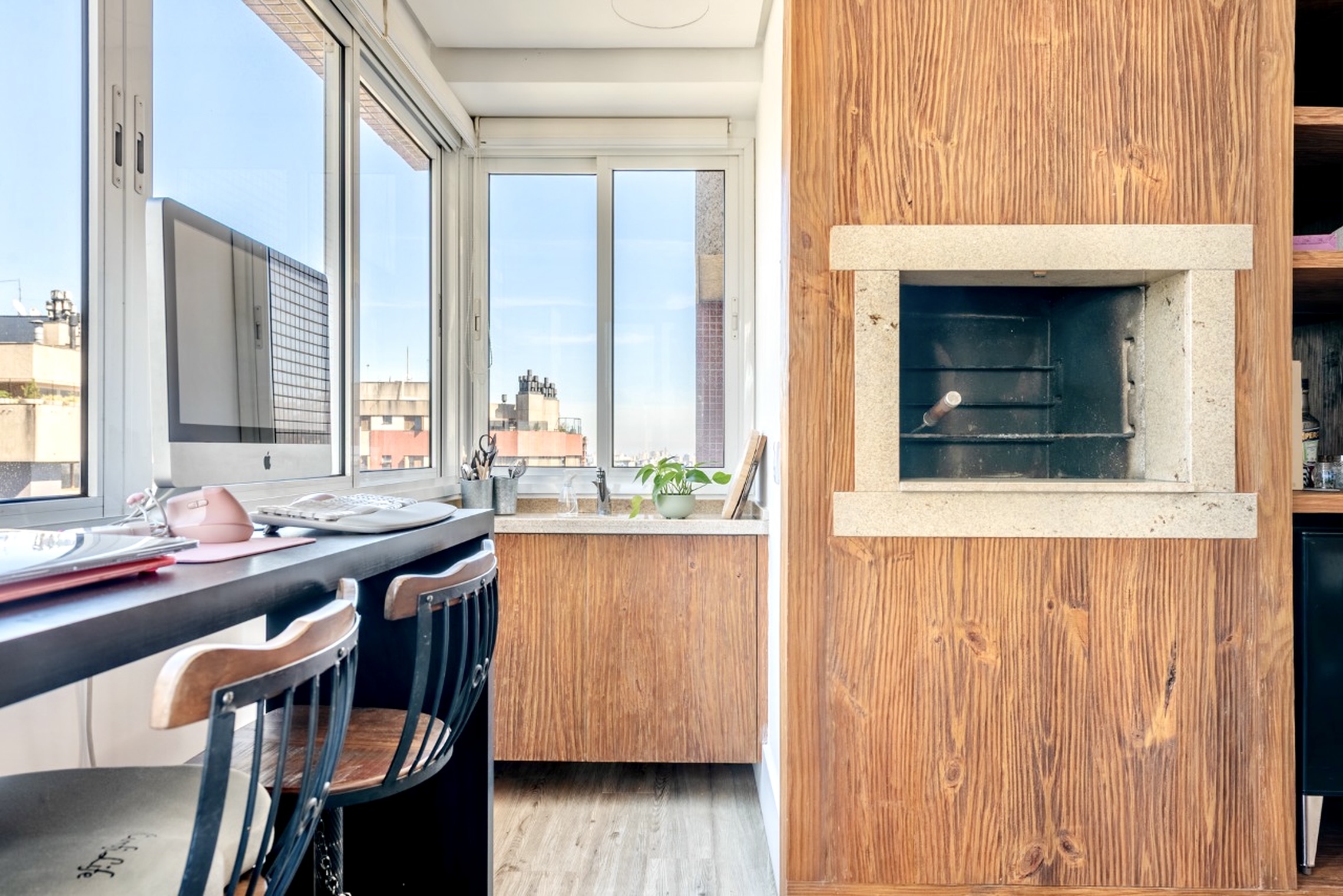 R$ 1.495.000 - &Aacute;PICE - APARTAMENTO - MOBILIADO - ANDAR ALTO - 97M2 - 2 DORM - 2 VAGAS Rua Doutor Freire Alemão Porto Alegre - 