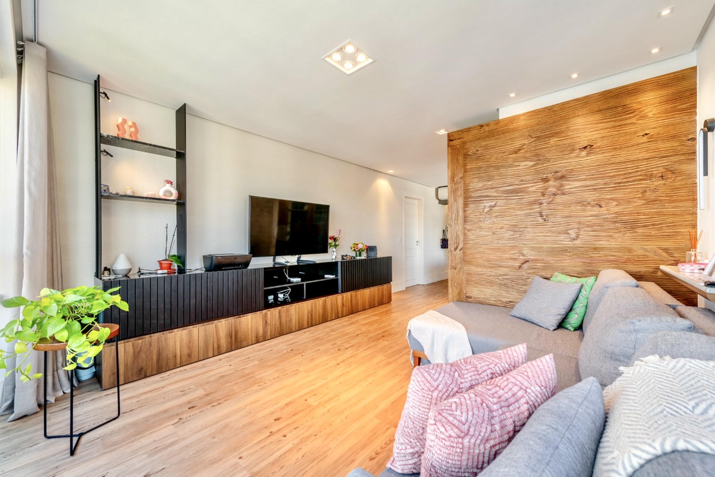 R$ 1.495.000 - &Aacute;PICE - APARTAMENTO - MOBILIADO - ANDAR ALTO - 97M2 - 2 DORM - 2 VAGAS Rua Doutor Freire Alemão Porto Alegre - 