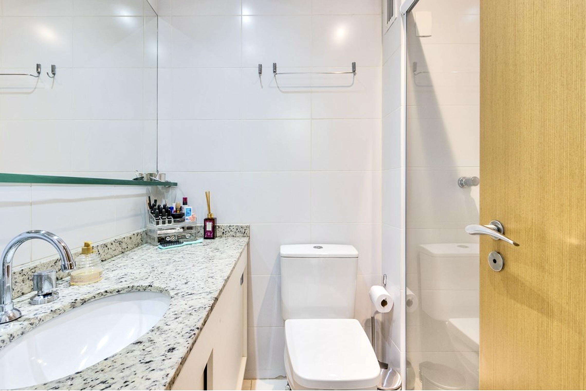 R$ 450.000 - LINDO APARTAMENTO - MOBILIADO - 39M2 - 1 DORM - VISTA - INFRA - 1 VAGA Rua Coronel André Belo Porto Alegre - 