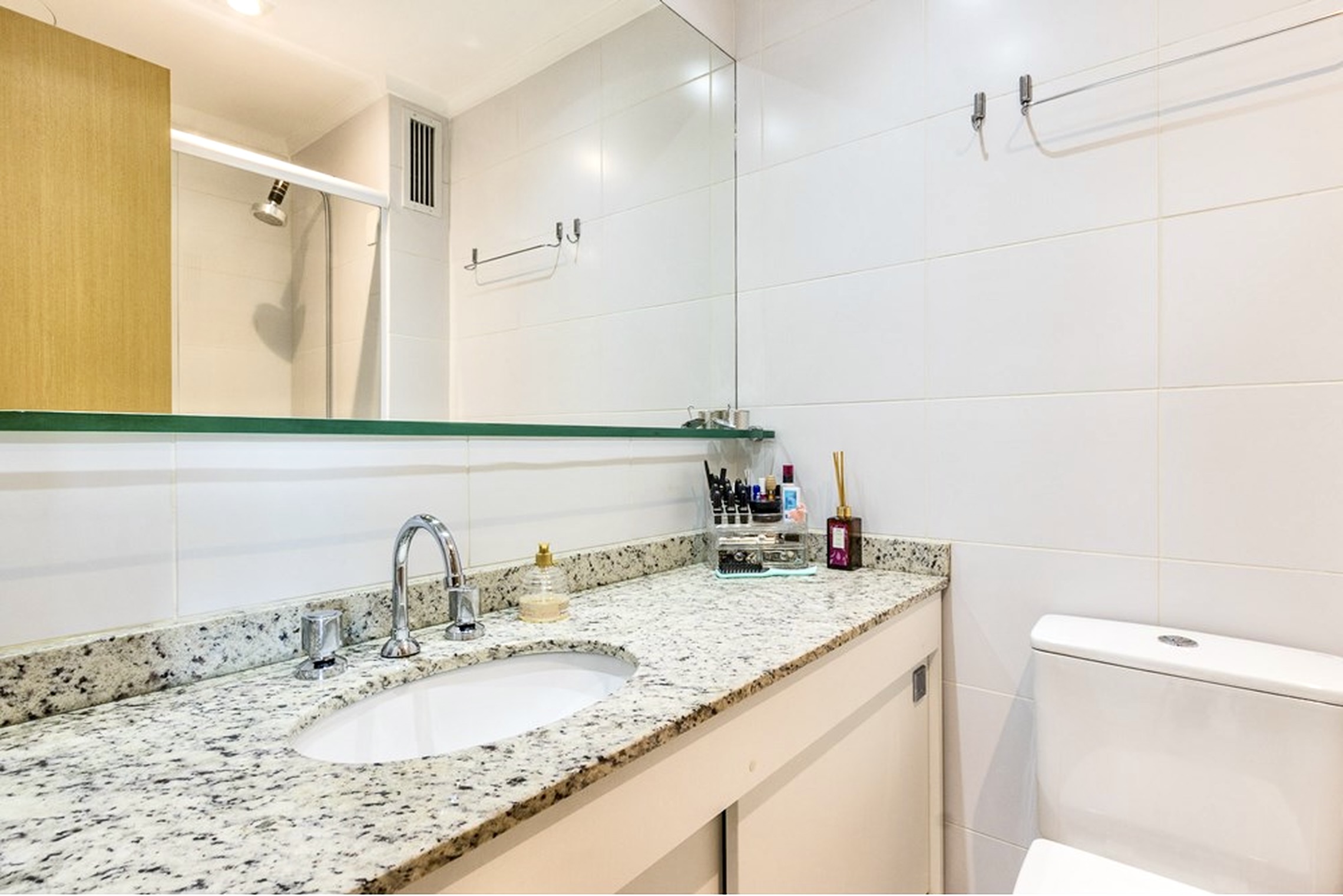 R$ 450.000 - LINDO APARTAMENTO - MOBILIADO - 39M2 - 1 DORM - VISTA - INFRA - 1 VAGA Rua Coronel André Belo Porto Alegre - 