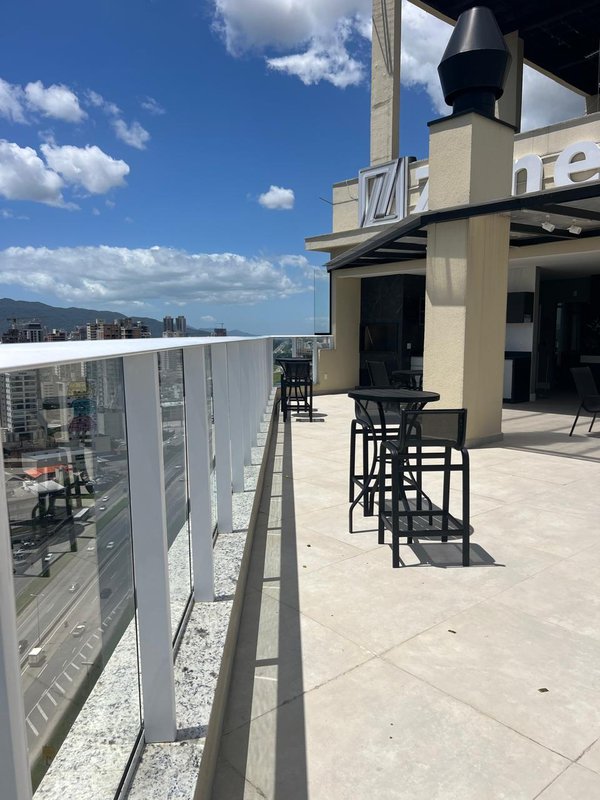 Apartamento Pr&oacute;ximo &agrave; Havan com Vista Mar &agrave; Venda em Itapema  Itapema - 