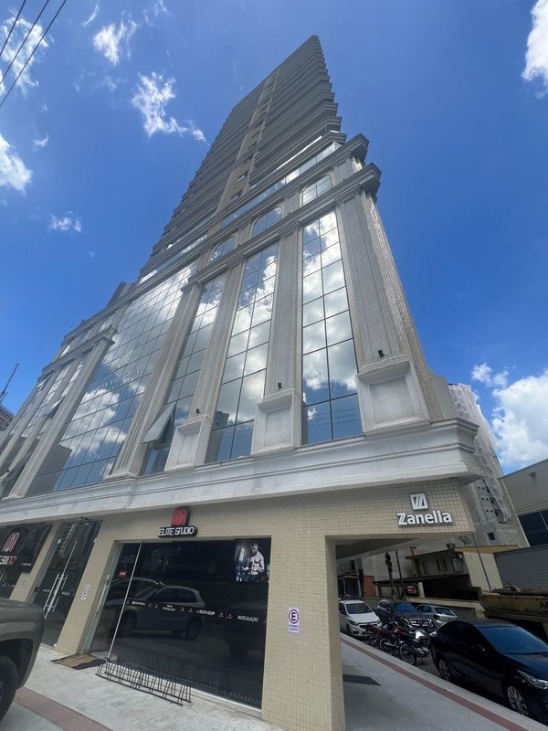 Apartamento Pr&oacute;ximo &agrave; Havan com Vista Mar &agrave; Venda em Itapema  Itapema - 