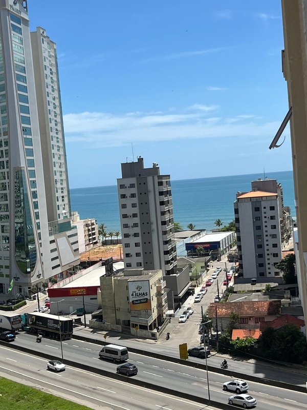 Apartamento Pr&oacute;ximo &agrave; Havan com Vista Mar &agrave; Venda em Itapema  Itapema - 