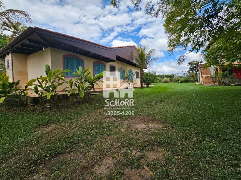 CASA DE CAMPO EM CAPELA DO ALTO/SP  Capela do Alto - 