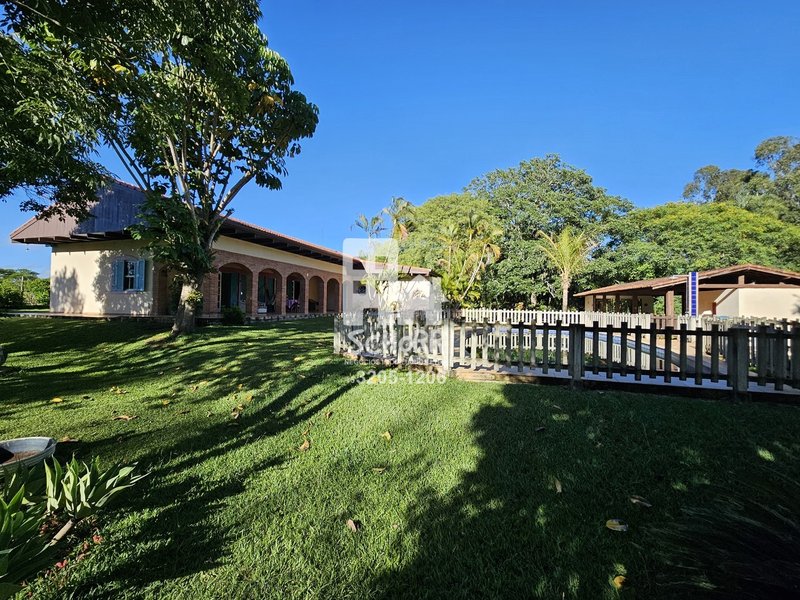 CASA DE CAMPO EM CAPELA DO ALTO/SP  Capela do Alto - 