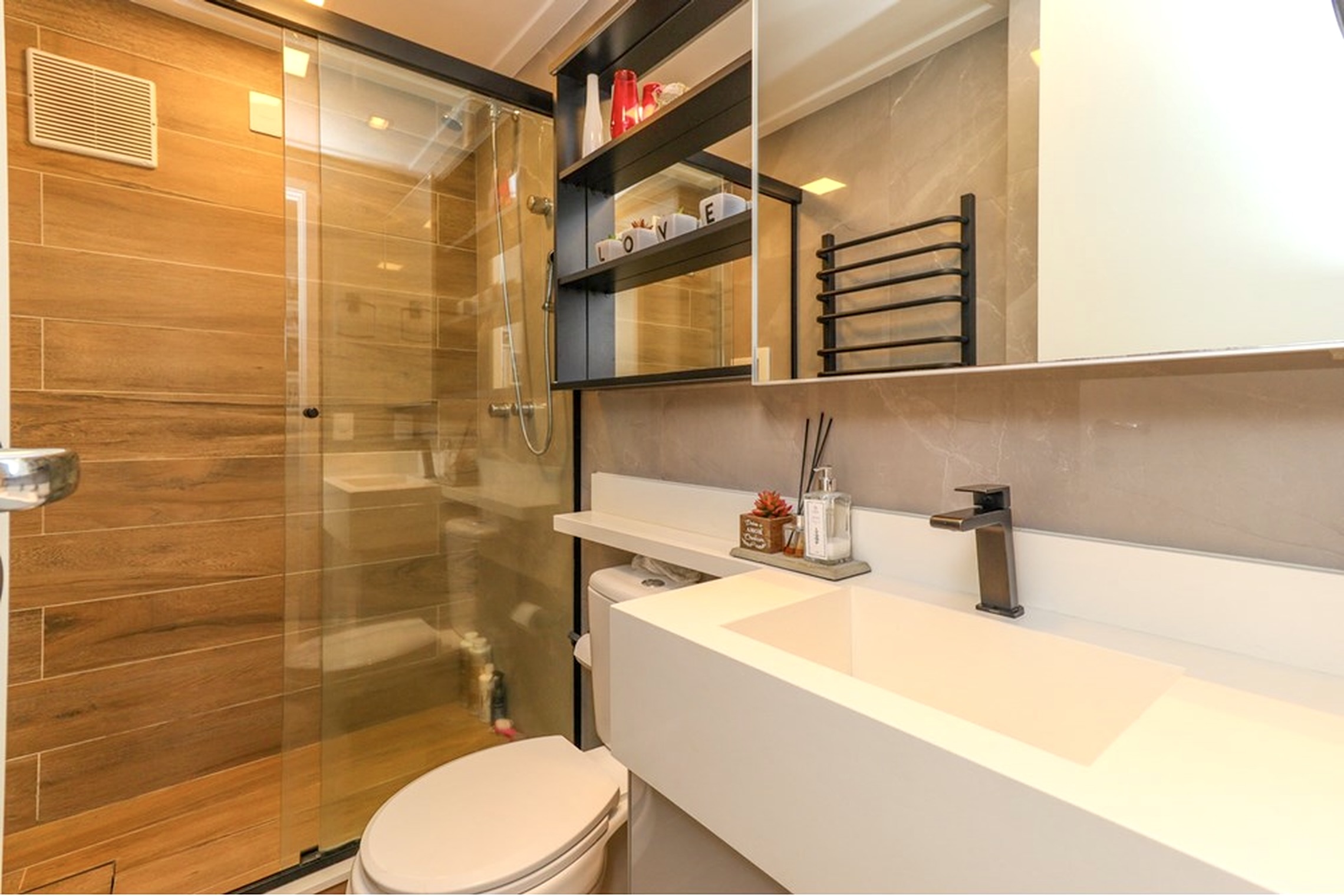 R$ 750.000 - SERENIT&Aacute; - LINDO APARTAMENTO - 74M2 - 3 DORM - SU&Iacute;TE - INFRA - 1 VAGA Rua Jari Porto Alegre - 