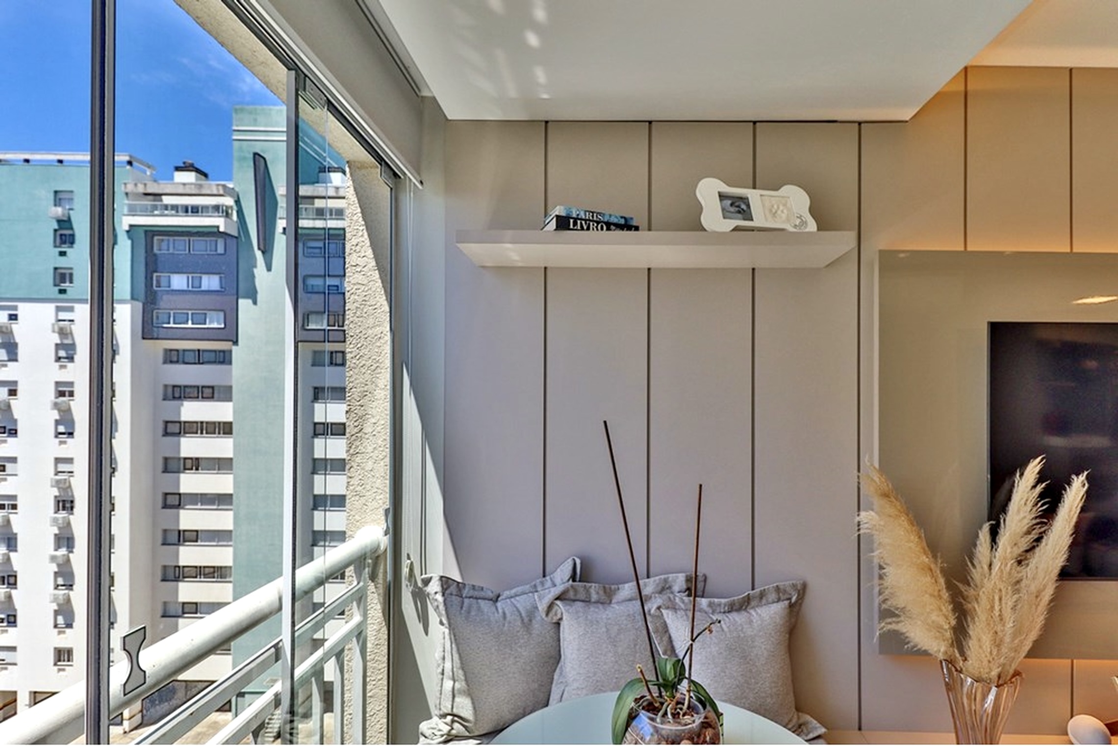 R$ 750.000 - SERENIT&Aacute; - LINDO APARTAMENTO - 74M2 - 3 DORM - SU&Iacute;TE - INFRA - 1 VAGA Rua Jari Porto Alegre - 