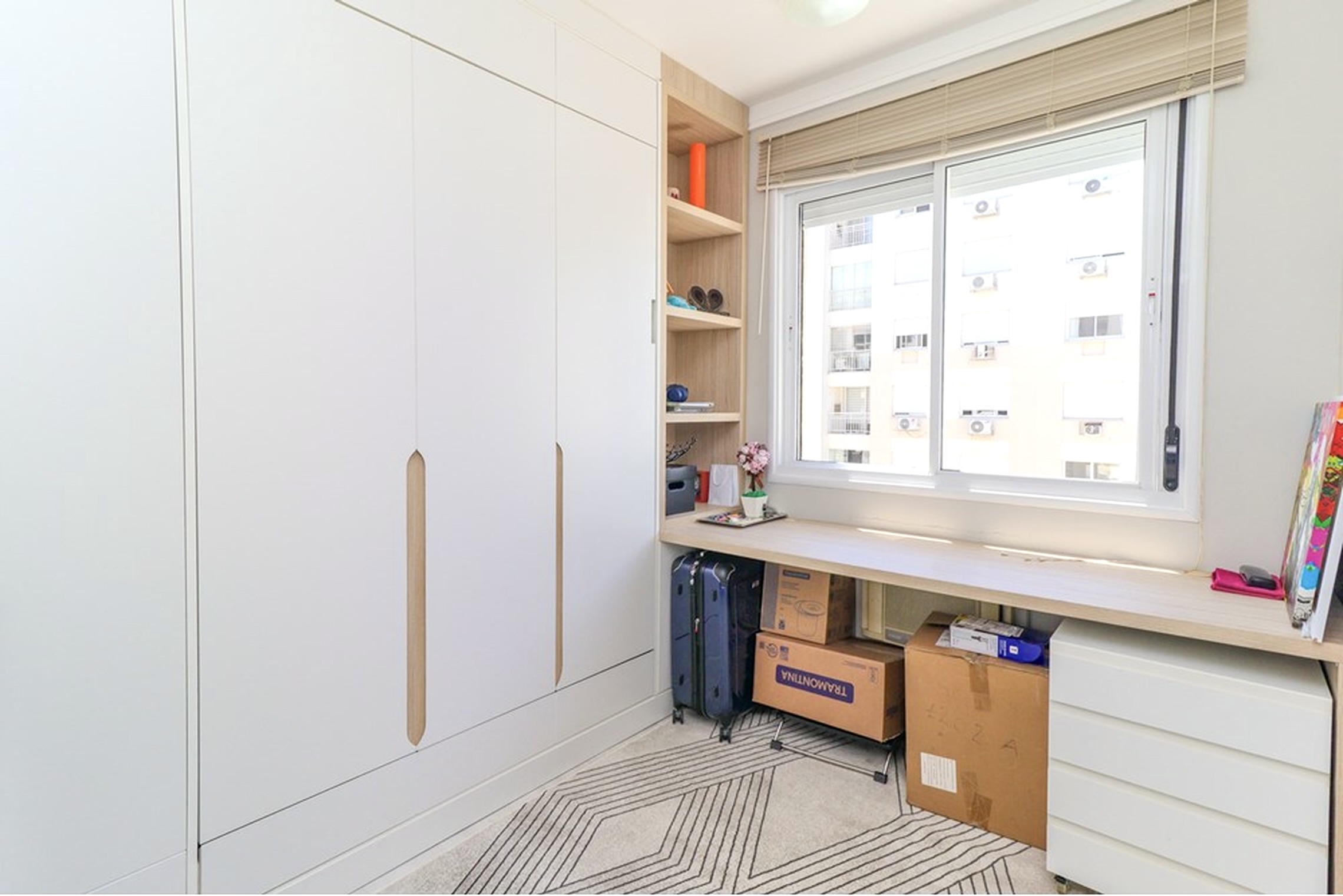 R$ 750.000 - SERENIT&Aacute; - LINDO APARTAMENTO - 74M2 - 3 DORM - SU&Iacute;TE - INFRA - 1 VAGA Rua Jari Porto Alegre - 