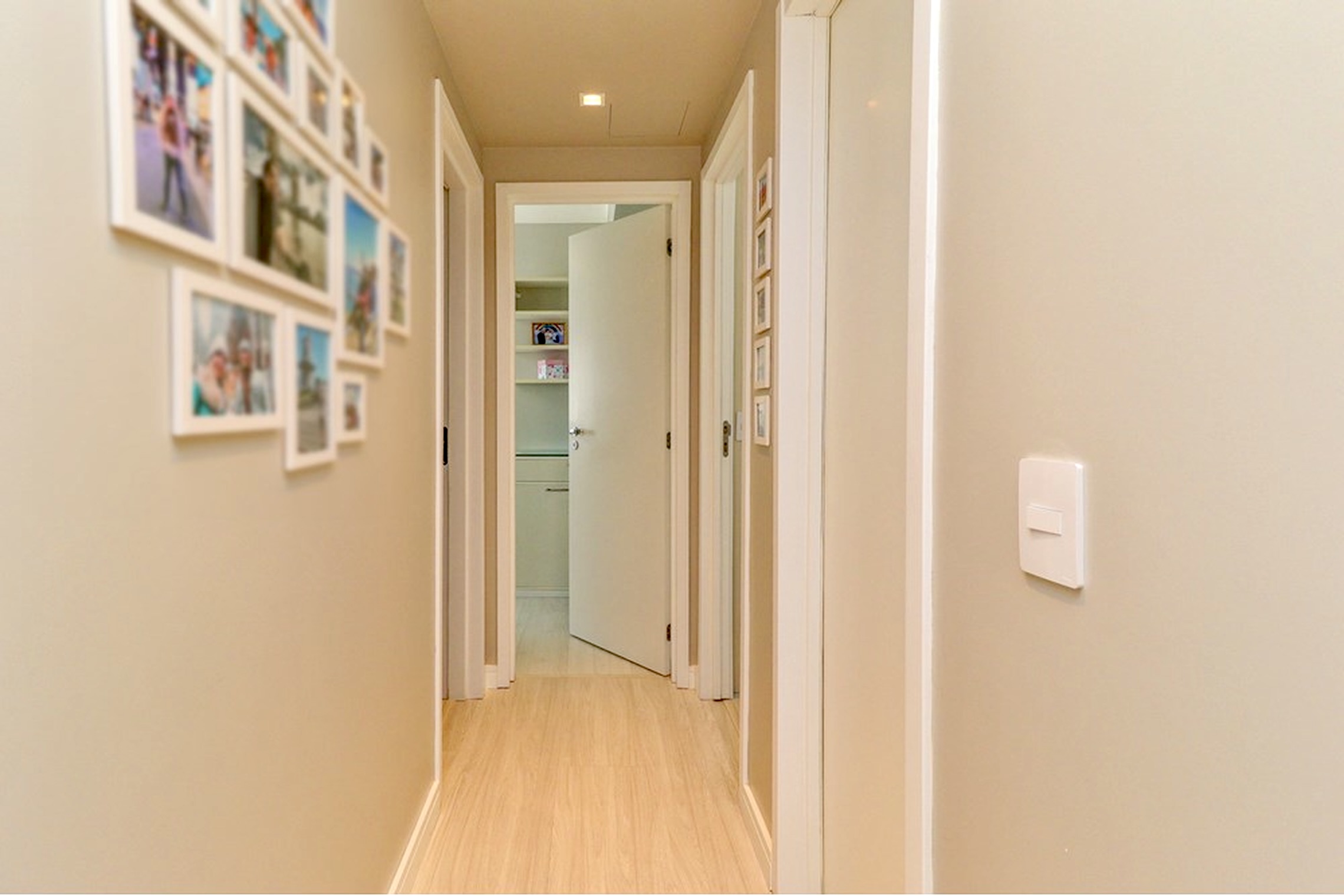 R$ 750.000 - SERENIT&Aacute; - LINDO APARTAMENTO - 74M2 - 3 DORM - SU&Iacute;TE - INFRA - 1 VAGA Rua Jari Porto Alegre - 