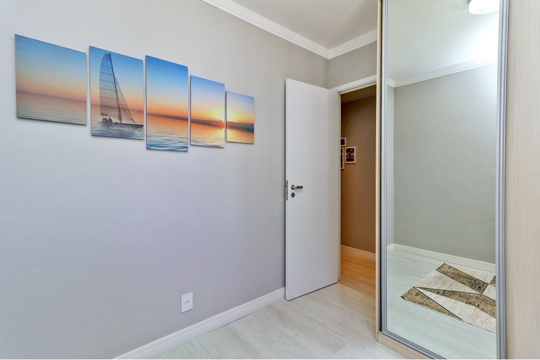 R$ 750.000 - SERENIT&Aacute; - LINDO APARTAMENTO - 74M2 - 3 DORM - SU&Iacute;TE - INFRA - 1 VAGA Rua Jari Porto Alegre - 