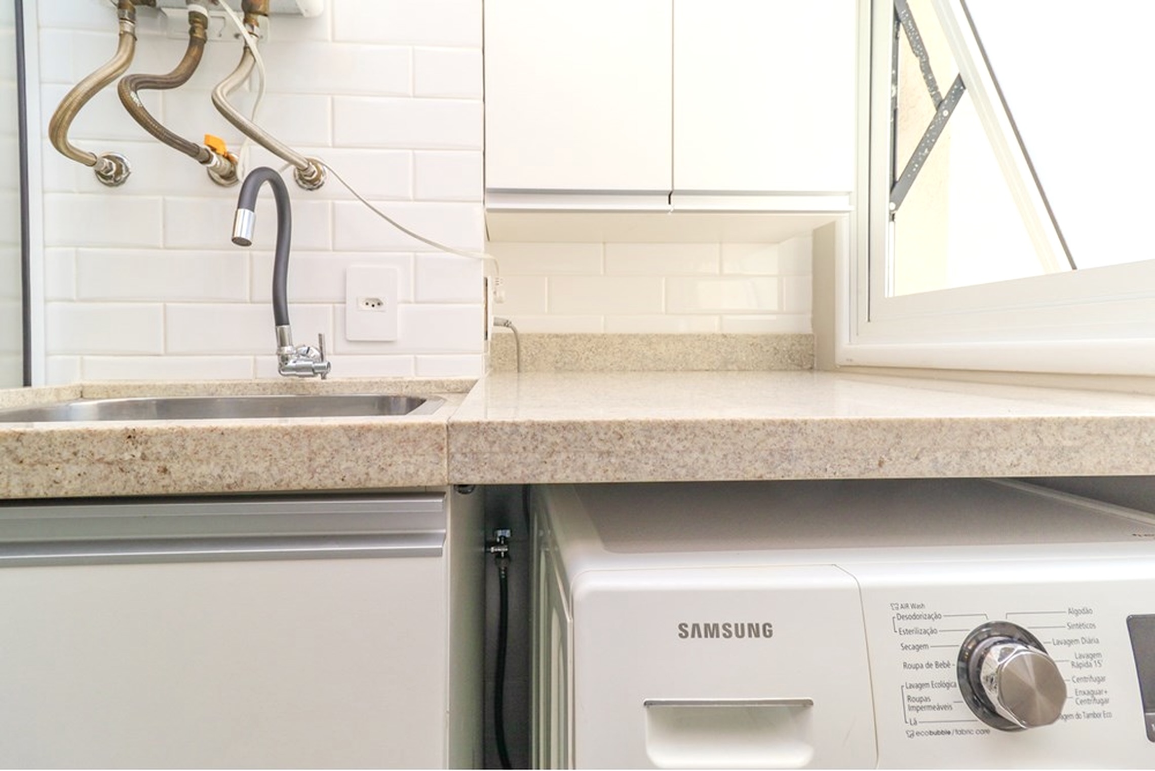 R$ 750.000 - SERENIT&Aacute; - LINDO APARTAMENTO - 74M2 - 3 DORM - SU&Iacute;TE - INFRA - 1 VAGA Rua Jari Porto Alegre - 