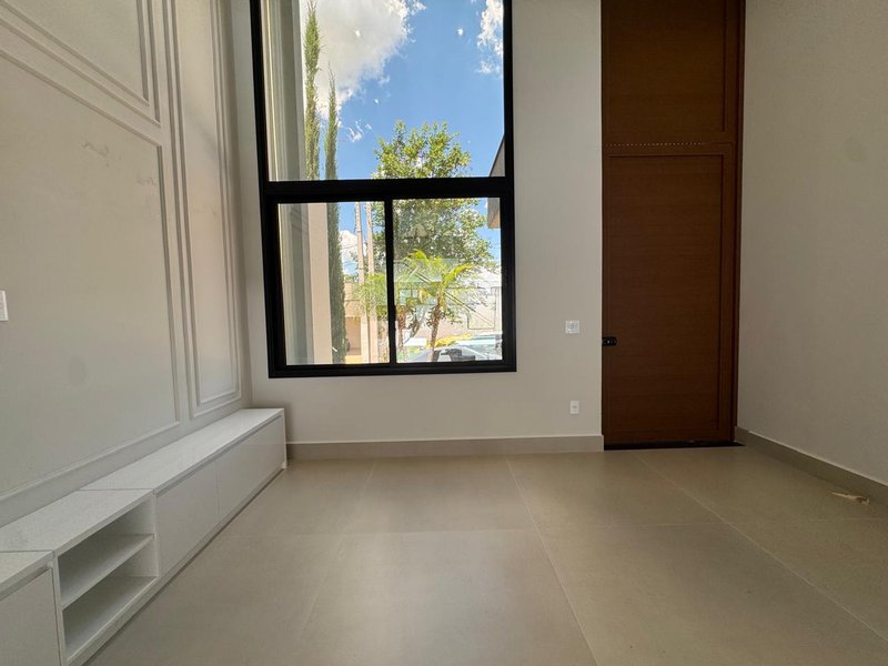 Sobrado Moderno &agrave; Venda em Valinhos/SP Rua Oito Valinhos - 