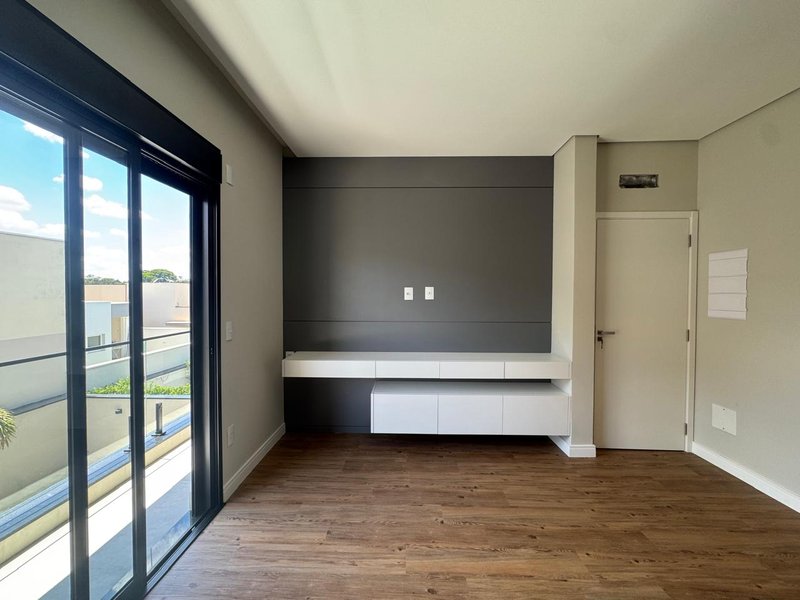 Sobrado Moderno &agrave; Venda em Valinhos/SP Rua Oito Valinhos - 