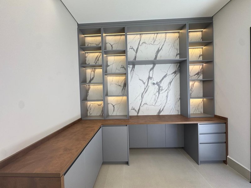 Sobrado Moderno &agrave; Venda em Valinhos/SP Rua Oito Valinhos - 