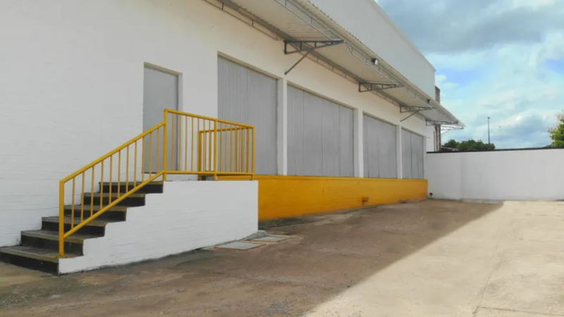 Condom&iacute;nio log&iacute;stico com 3.250 m&sup2; na Av Pl&iacute;nio Kroeff Avenida Plínio Kroeff Porto Alegre - 