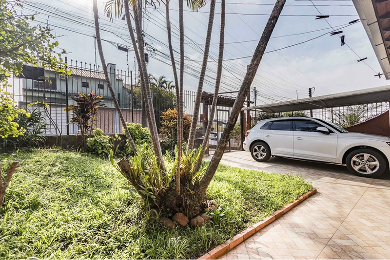 Casa com 3 quartos pr&oacute;ximo &aacute; Av Dr Rubem Knijnik R. Francisca Lechner Porto Alegre - 