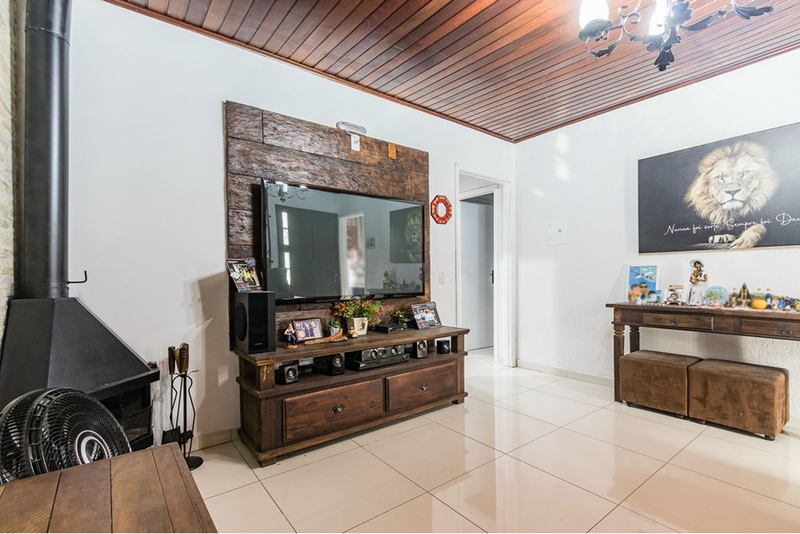 Casa com 3 quartos pr&oacute;ximo &aacute; Av Dr Rubem Knijnik R. Francisca Lechner Porto Alegre - 