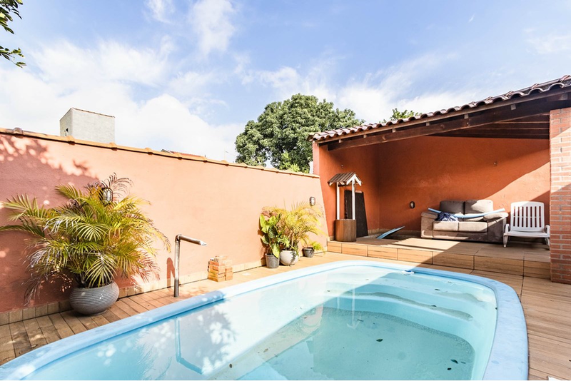 Casa com 3 quartos pr&oacute;ximo &aacute; Av Dr Rubem Knijnik R. Francisca Lechner Porto Alegre - 