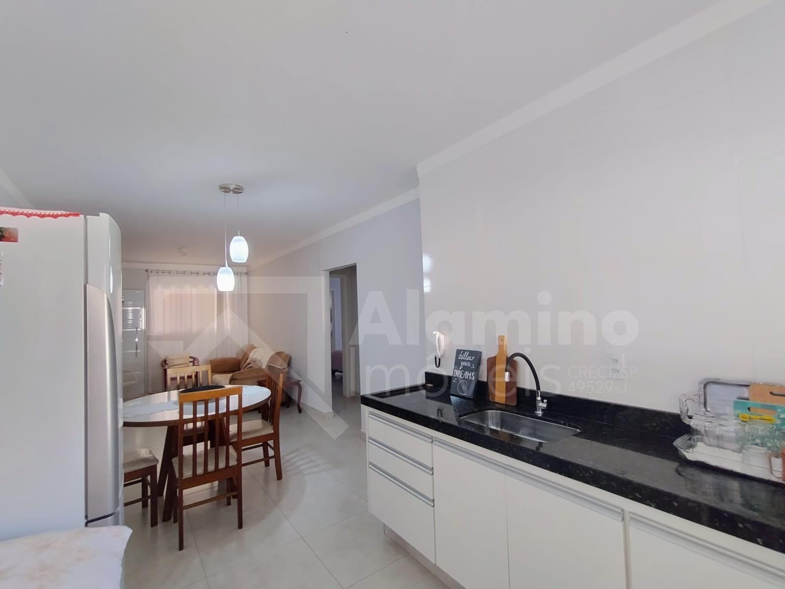 Parque J&uacute;lio N&oacute;brega - Resid&ecirc;ncia 03 Dorms sendo 01 Su&iacute;te. Com quintal  Bauru - 