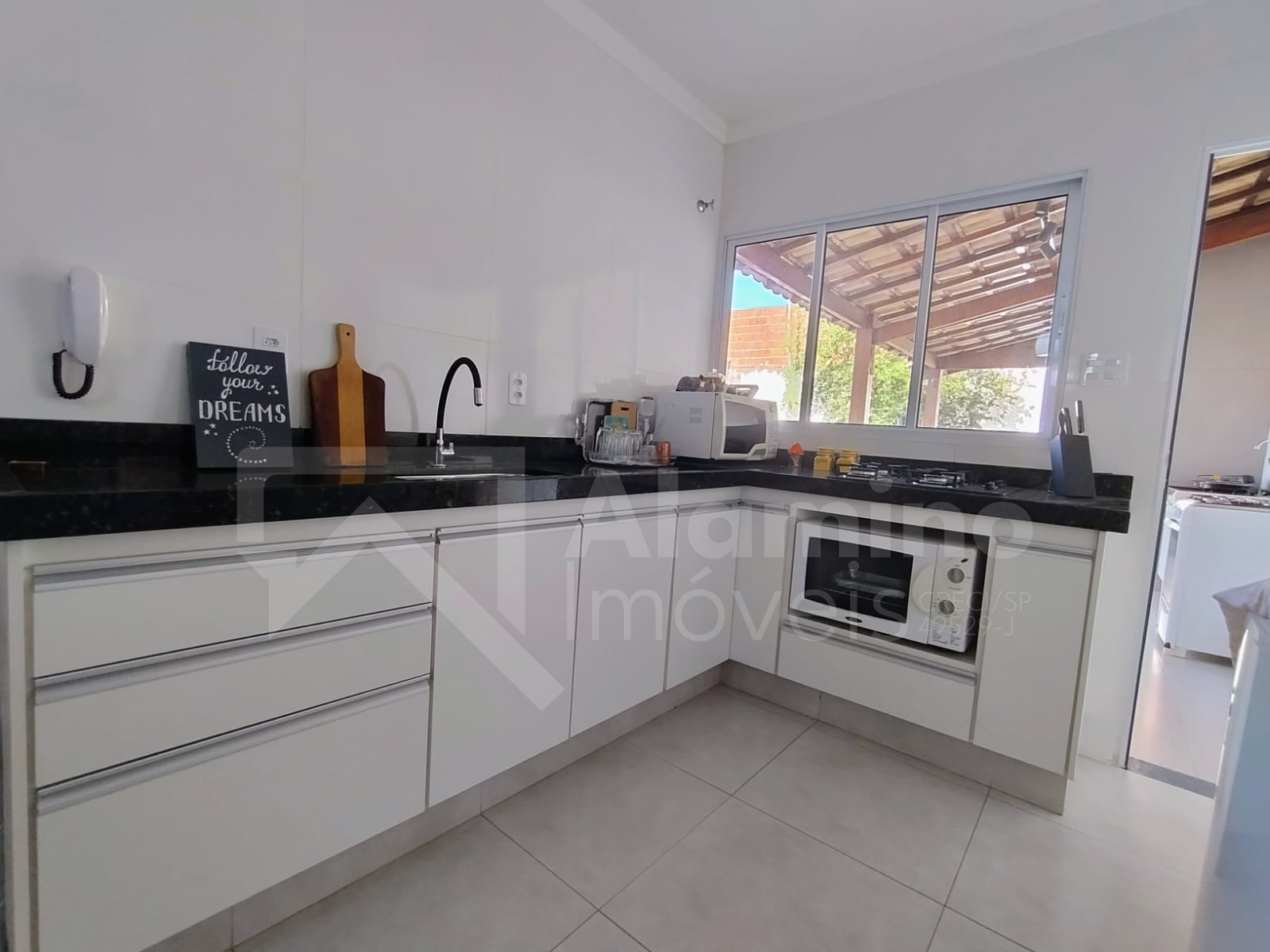 Parque J&uacute;lio N&oacute;brega - Resid&ecirc;ncia 03 Dorms sendo 01 Su&iacute;te. Com quintal  Bauru - 