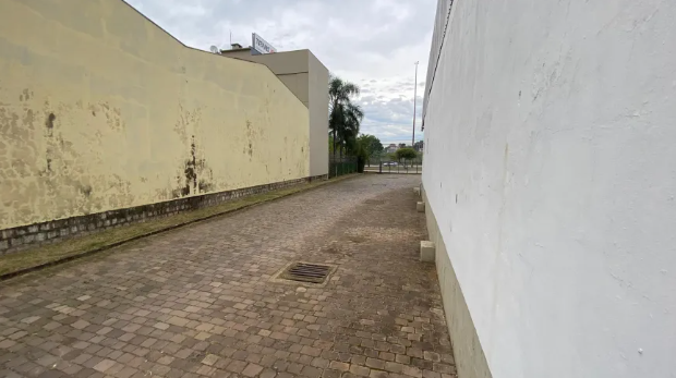Condom&iacute;nio log&iacute;stico com 7.000 m&sup2;  na Av Pl&iacute;nio Kroeff Avenida Plínio Kroeff Porto Alegre - 
