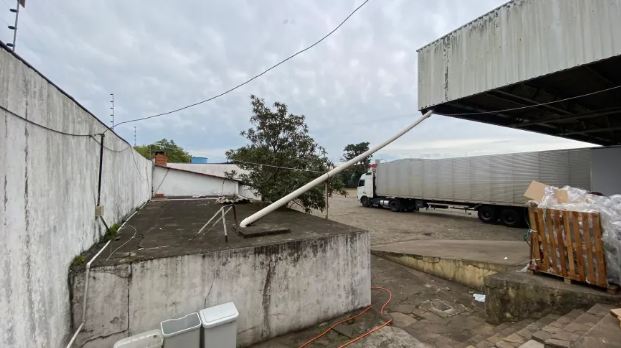 Condom&iacute;nio log&iacute;stico com 7.000 m&sup2;  na Av Pl&iacute;nio Kroeff Avenida Plínio Kroeff Porto Alegre - 