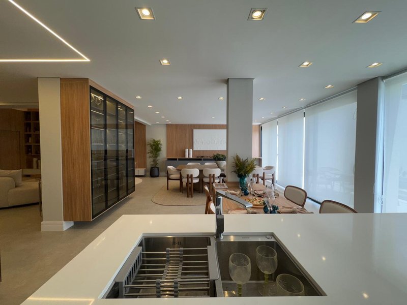 IMPONENTE SOBRADO &Agrave; VENDA NO SWISS PARK, CAMPINAS-SP Rodovia Anhangüera Campinas - 