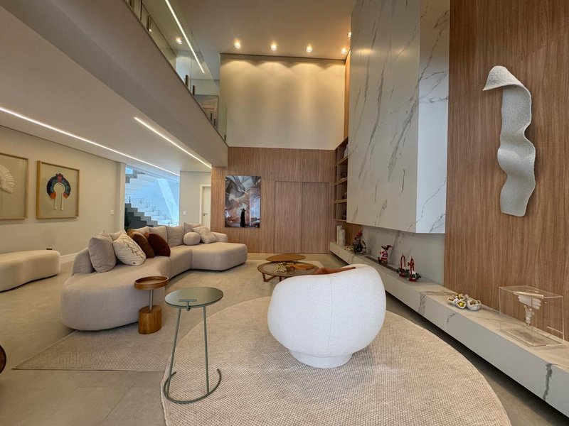 IMPONENTE SOBRADO &Agrave; VENDA NO SWISS PARK, CAMPINAS-SP Rodovia Anhangüera Campinas - 