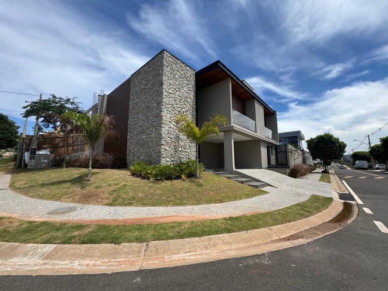 IMPONENTE SOBRADO &Agrave; VENDA NO SWISS PARK, CAMPINAS-SP Rodovia Anhangüera Campinas - 