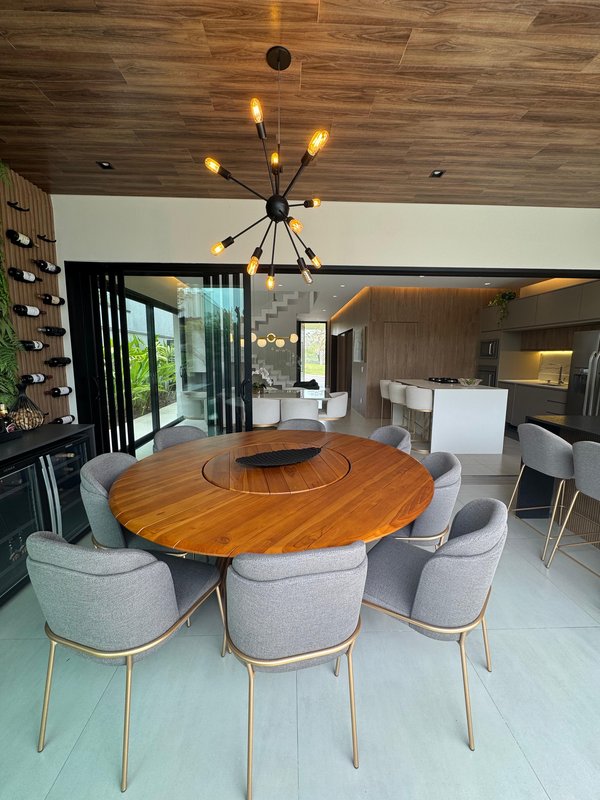 Sobrado Mobiliado, Moderno e Sofisticado no Swiss Park Rodovia Anhangüera Campinas - 