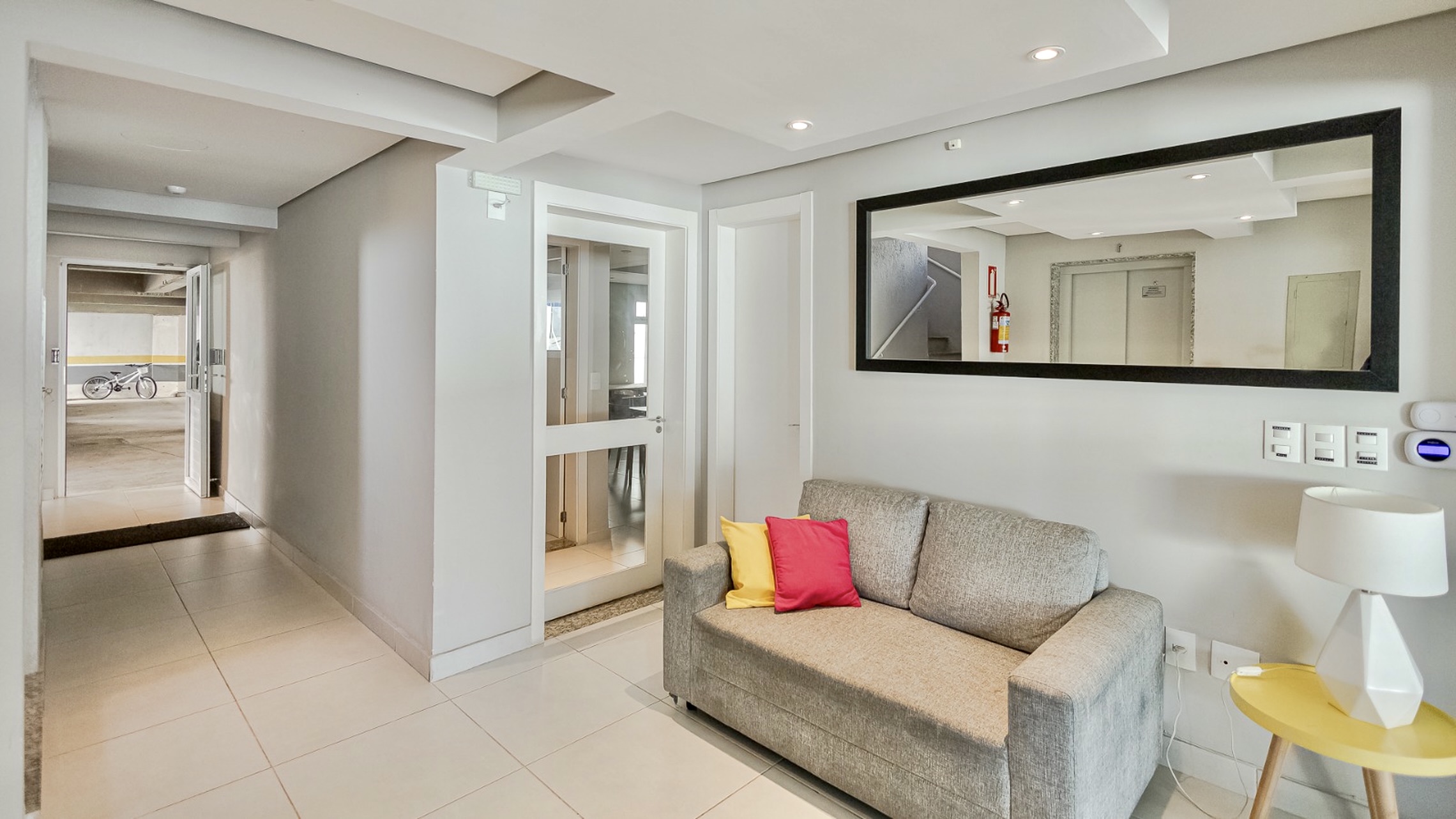 R$ 890.000 - MARAVILHOSO GARDEN - TERRA&Ccedil;O - JACUZZI - 151M2 - 2 SU&Iacute;TES - 2 VAGAS Rua João Paetzel Porto Alegre - 