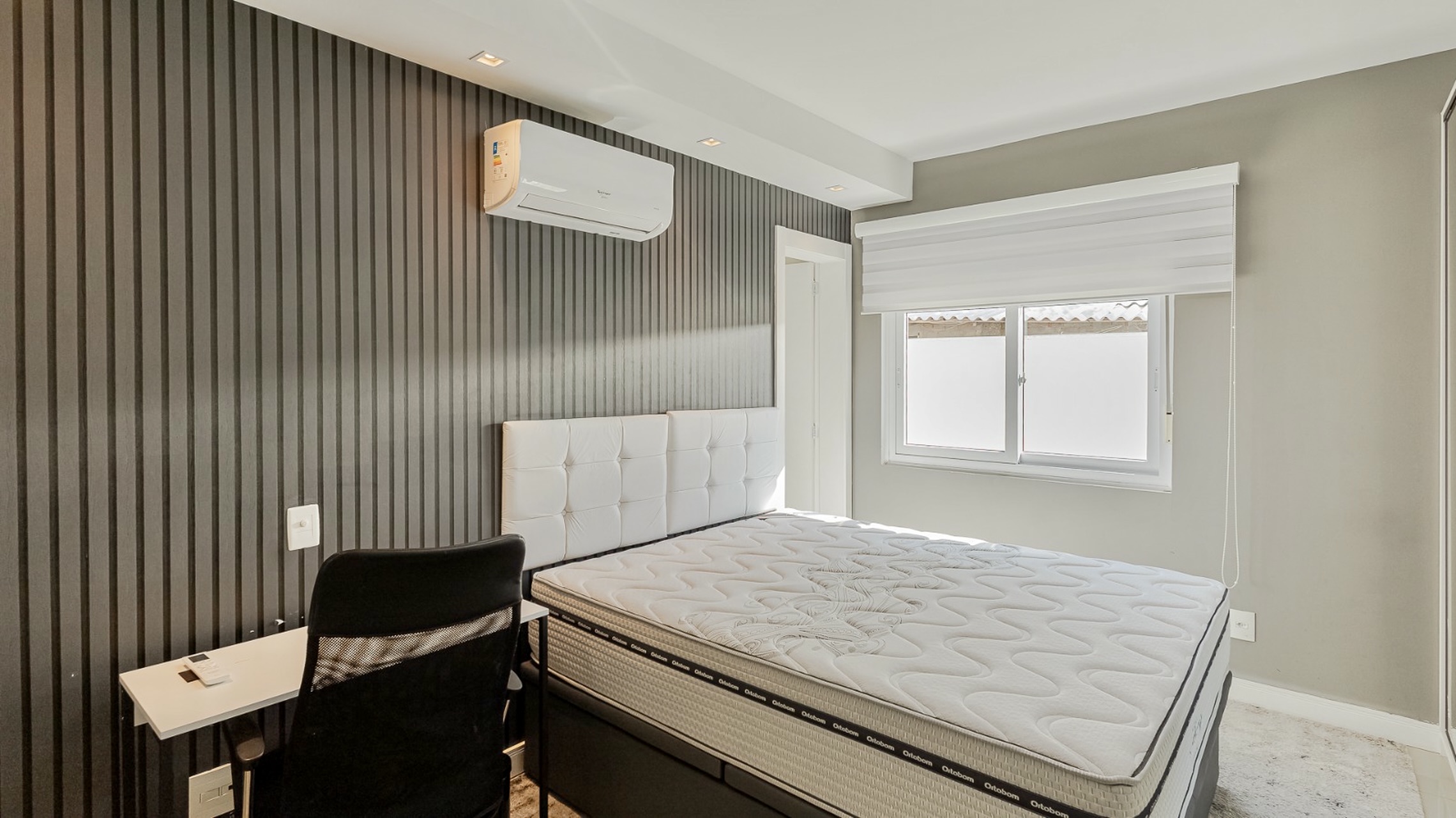 R$ 890.000 - MARAVILHOSO GARDEN - TERRA&Ccedil;O - JACUZZI - 151M2 - 2 SU&Iacute;TES - 2 VAGAS Rua João Paetzel Porto Alegre - 