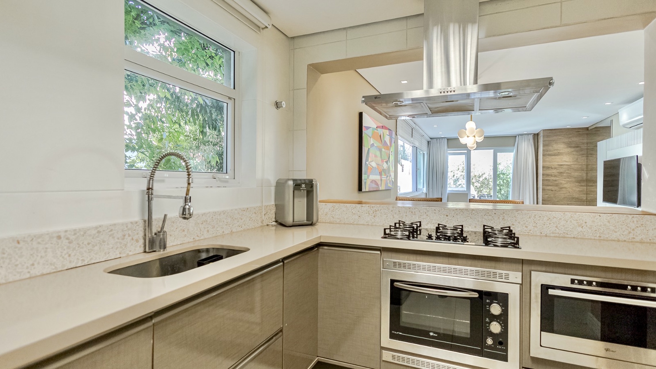 R$ 890.000 - MARAVILHOSO GARDEN - TERRA&Ccedil;O - JACUZZI - 151M2 - 2 SU&Iacute;TES - 2 VAGAS Rua João Paetzel Porto Alegre - 