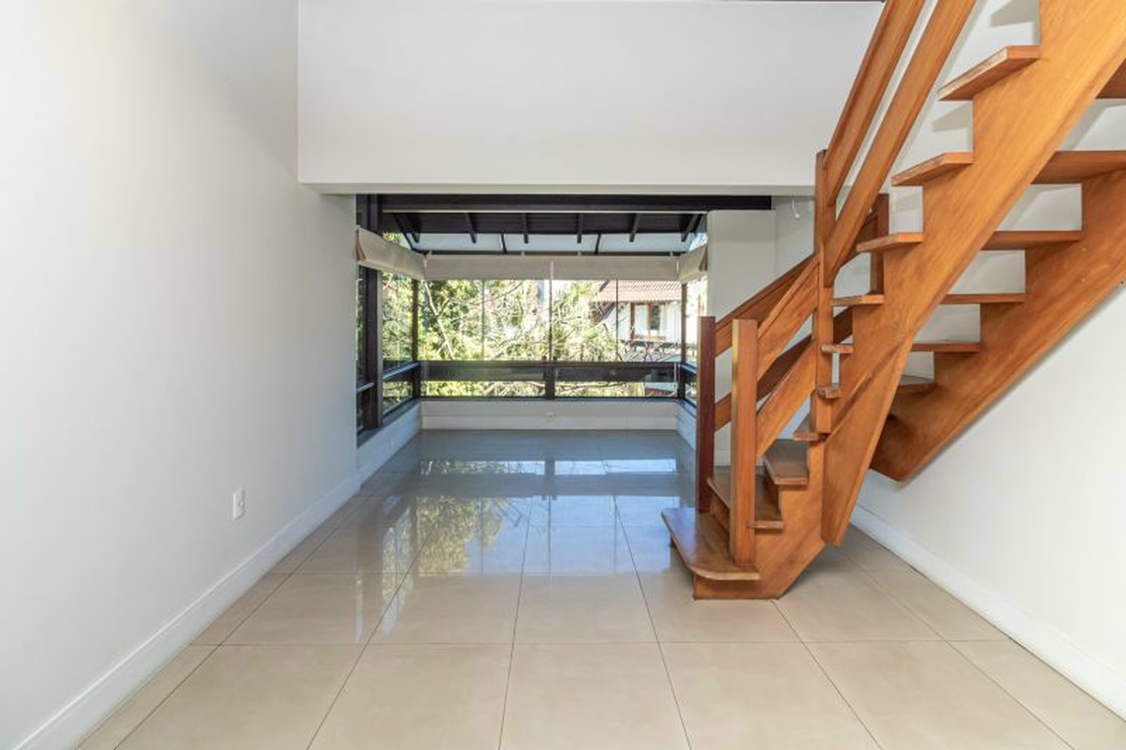 R$ 1.200.000 - COBERTURA DUPLEX - CONDOM&Iacute;NIO RIVERSIDES - 213M2 - 3 DORM - SU&Iacute;TE - 2 VAGAS Rua Dea Coufal Porto Alegre - 