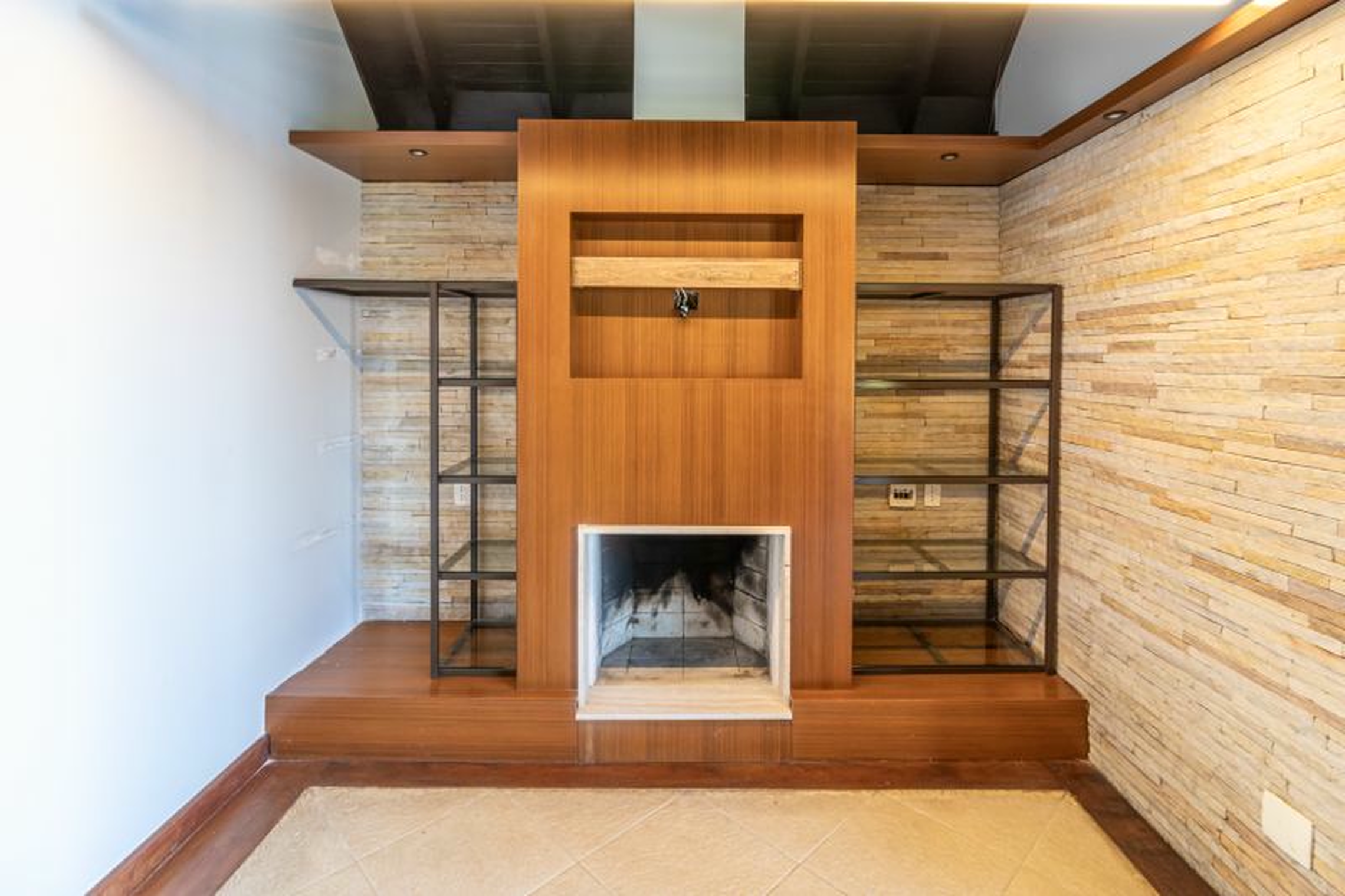 R$ 1.200.000 - COBERTURA DUPLEX - CONDOM&Iacute;NIO RIVERSIDES - 213M2 - 3 DORM - SU&Iacute;TE - 2 VAGAS Rua Dea Coufal Porto Alegre - 