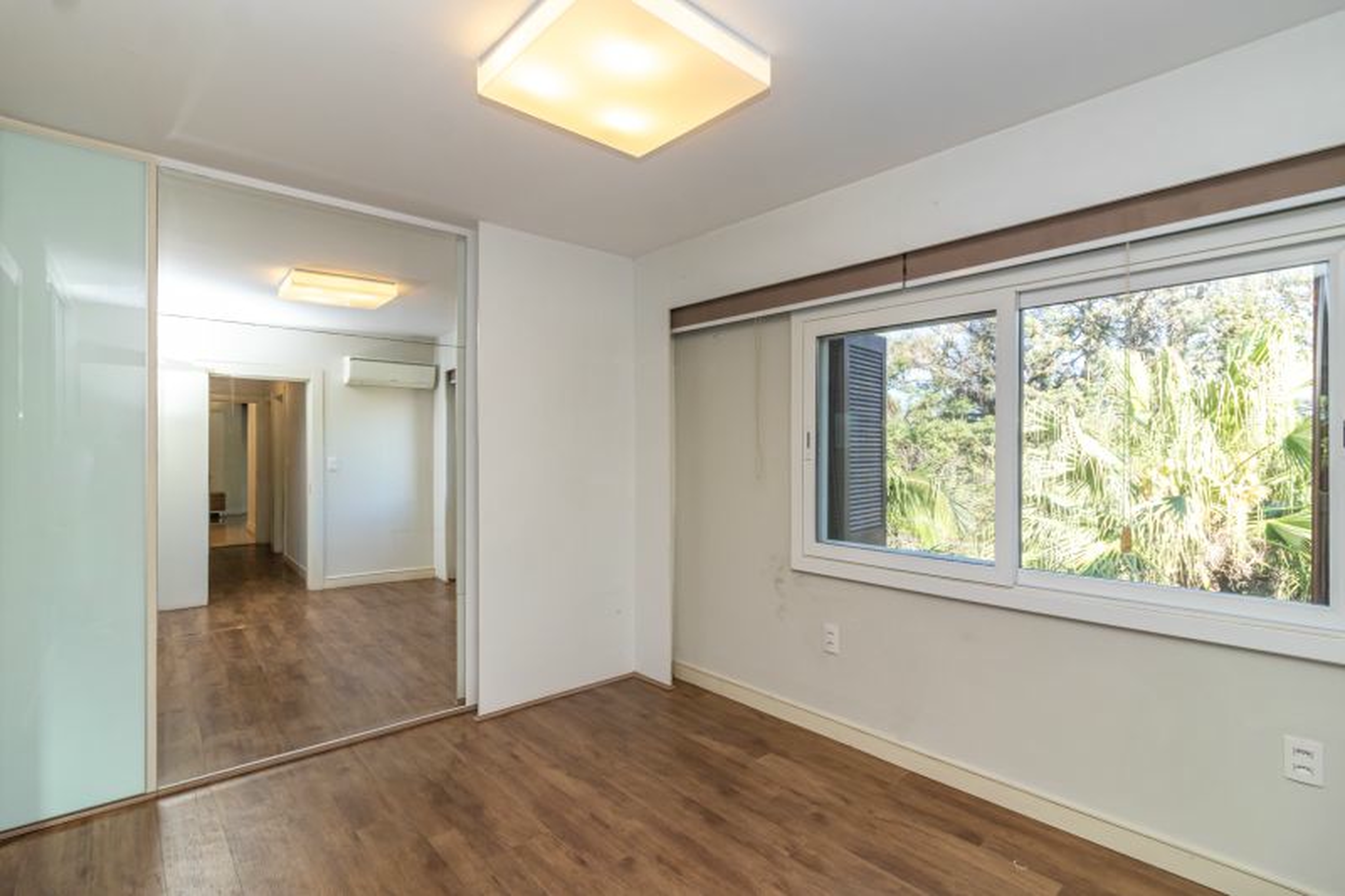 R$ 1.200.000 - COBERTURA DUPLEX - CONDOM&Iacute;NIO RIVERSIDES - 213M2 - 3 DORM - SU&Iacute;TE - 2 VAGAS Rua Dea Coufal Porto Alegre - 