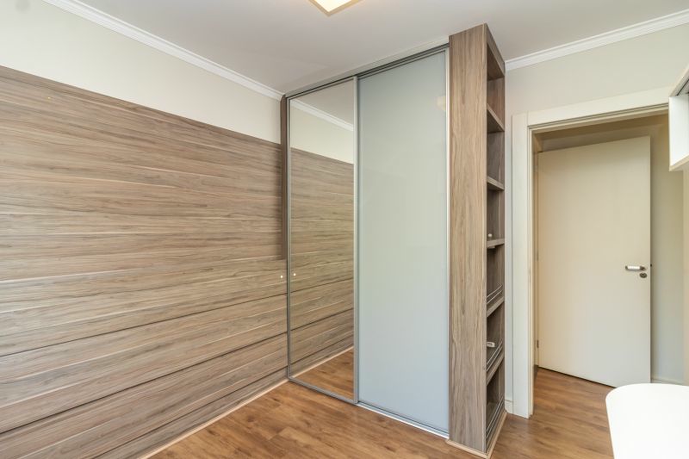 R$ 1.200.000 - COBERTURA DUPLEX - CONDOM&Iacute;NIO RIVERSIDES - 213M2 - 3 DORM - SU&Iacute;TE - 2 VAGAS Rua Dea Coufal Porto Alegre - 