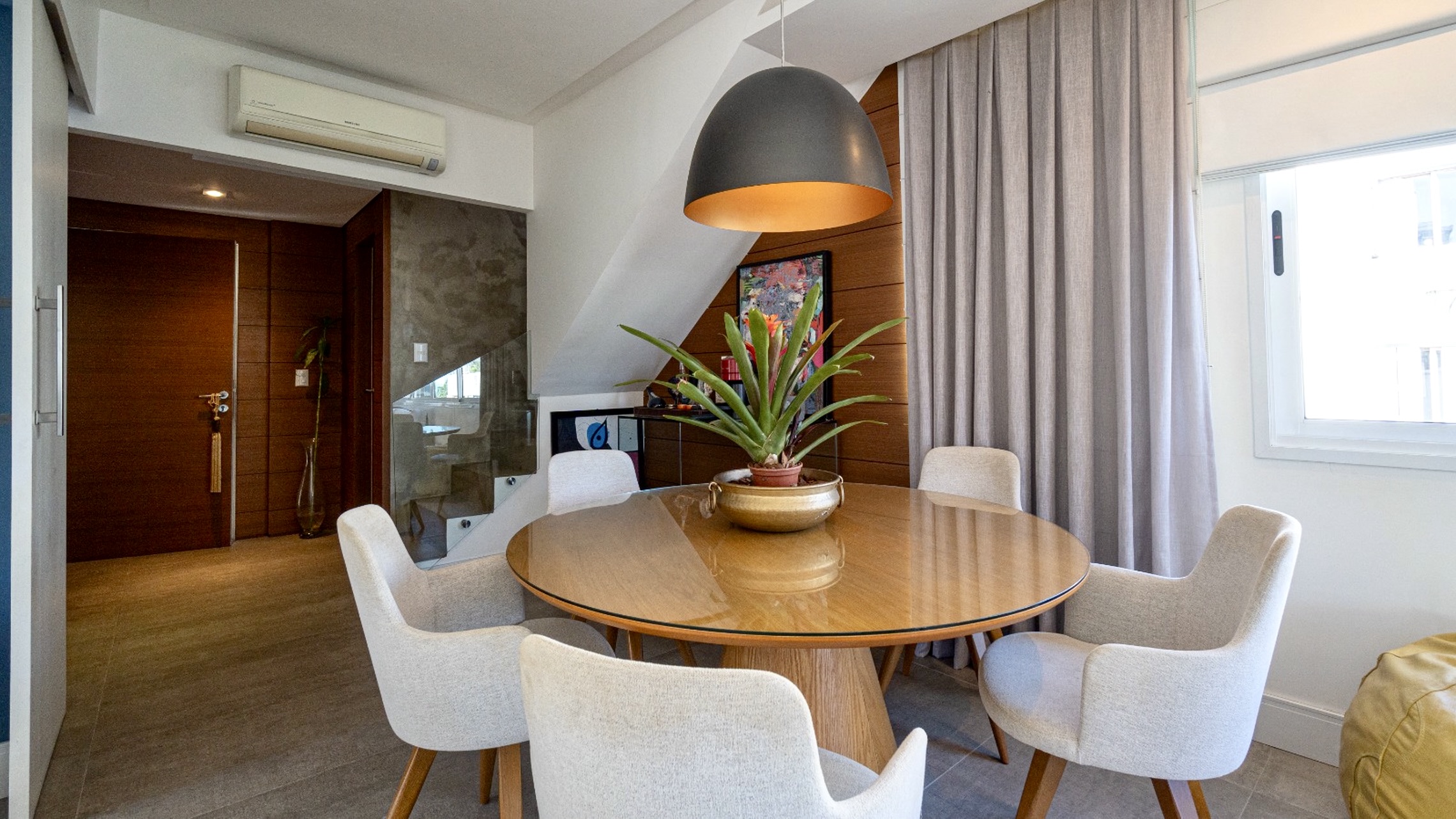 R$ 1.395.000 - BELA COBERTURA - 141M2 - 2 DORM - SU&Iacute;TE - JACUZZI - 2 VAGAS Rua Pedro Ivo Porto Alegre - 