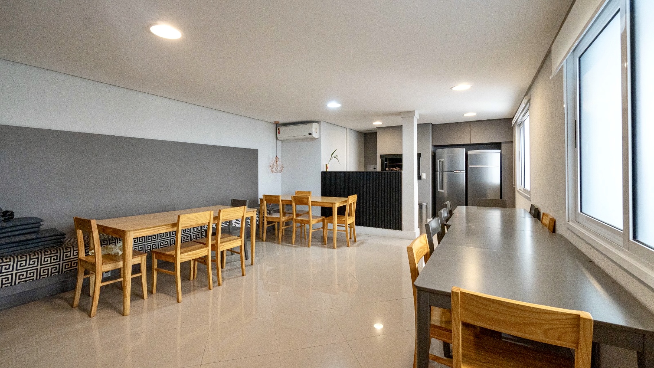 R$ 1.395.000 - BELA COBERTURA - 141M2 - 2 DORM - SU&Iacute;TE - JACUZZI - 2 VAGAS Rua Pedro Ivo Porto Alegre - 