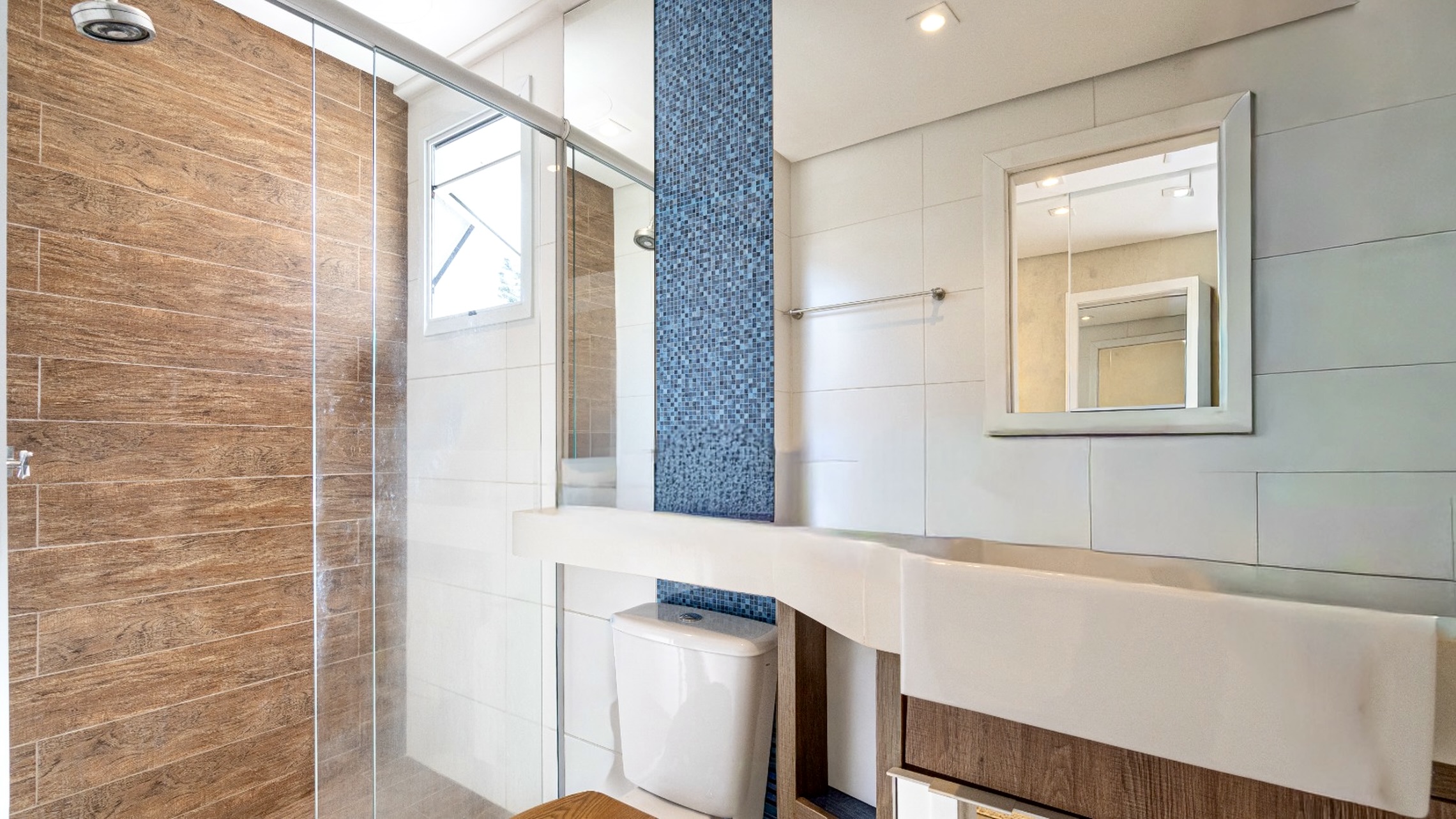 R$ 1.395.000 - BELA COBERTURA - 141M2 - 2 DORM - SU&Iacute;TE - JACUZZI - 2 VAGAS Rua Pedro Ivo Porto Alegre - 