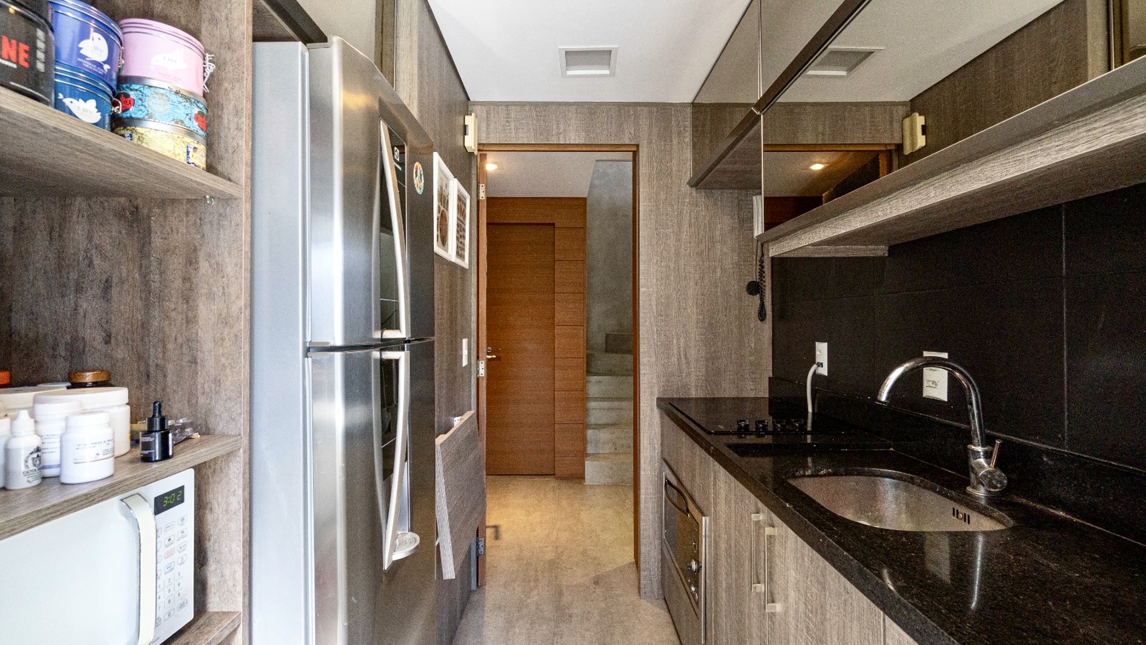 R$ 1.395.000 - BELA COBERTURA - 141M2 - 2 DORM - SU&Iacute;TE - JACUZZI - 2 VAGAS Rua Pedro Ivo Porto Alegre - 