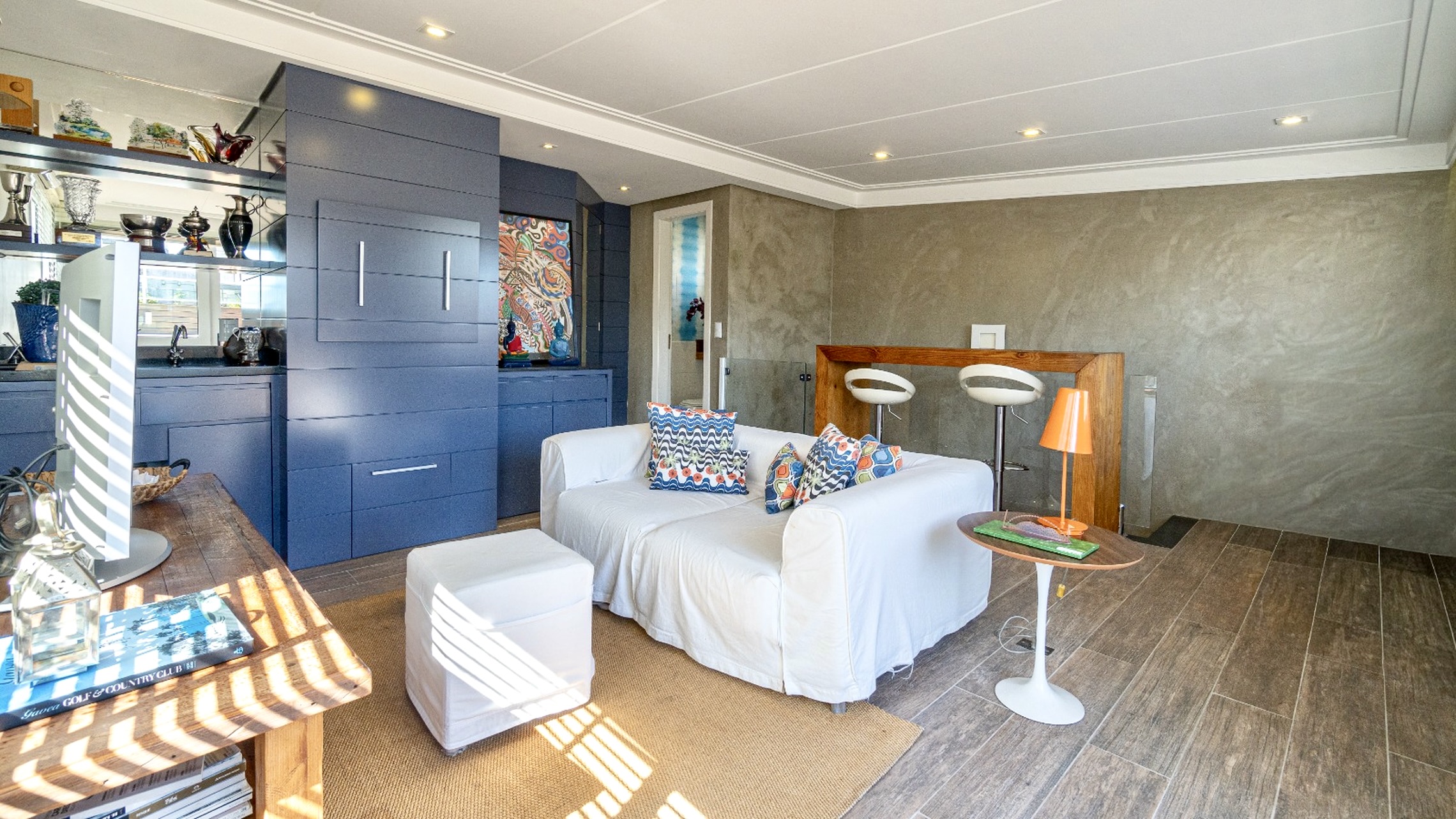 R$ 1.395.000 - BELA COBERTURA - 141M2 - 2 DORM - SU&Iacute;TE - JACUZZI - 2 VAGAS Rua Pedro Ivo Porto Alegre - 