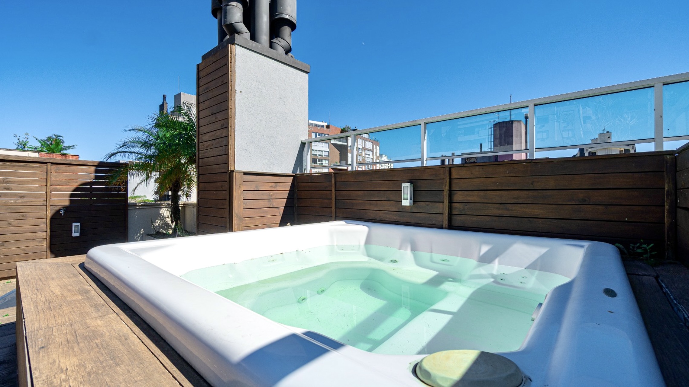 R$ 1.395.000 - BELA COBERTURA - 141M2 - 2 DORM - SU&Iacute;TE - JACUZZI - 2 VAGAS Rua Pedro Ivo Porto Alegre - 