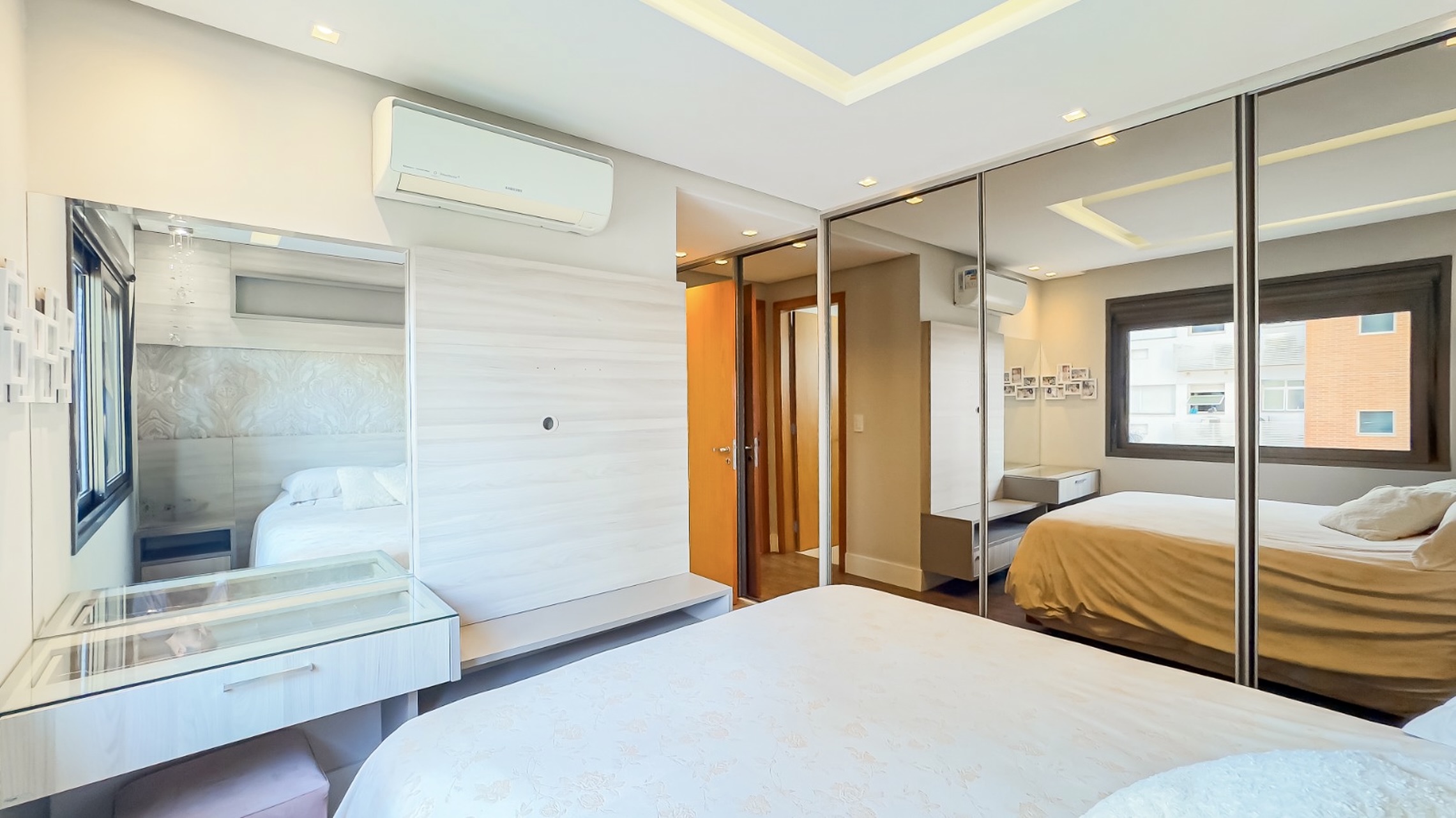 R$ 1.060.000 - MARAVILHOSO APARTAMENTO - MOBILIADO - 95M2 - 2 SU&Iacute;TES - VISTA - 2 VAGAS Rua Santos Neto Porto Alegre - 