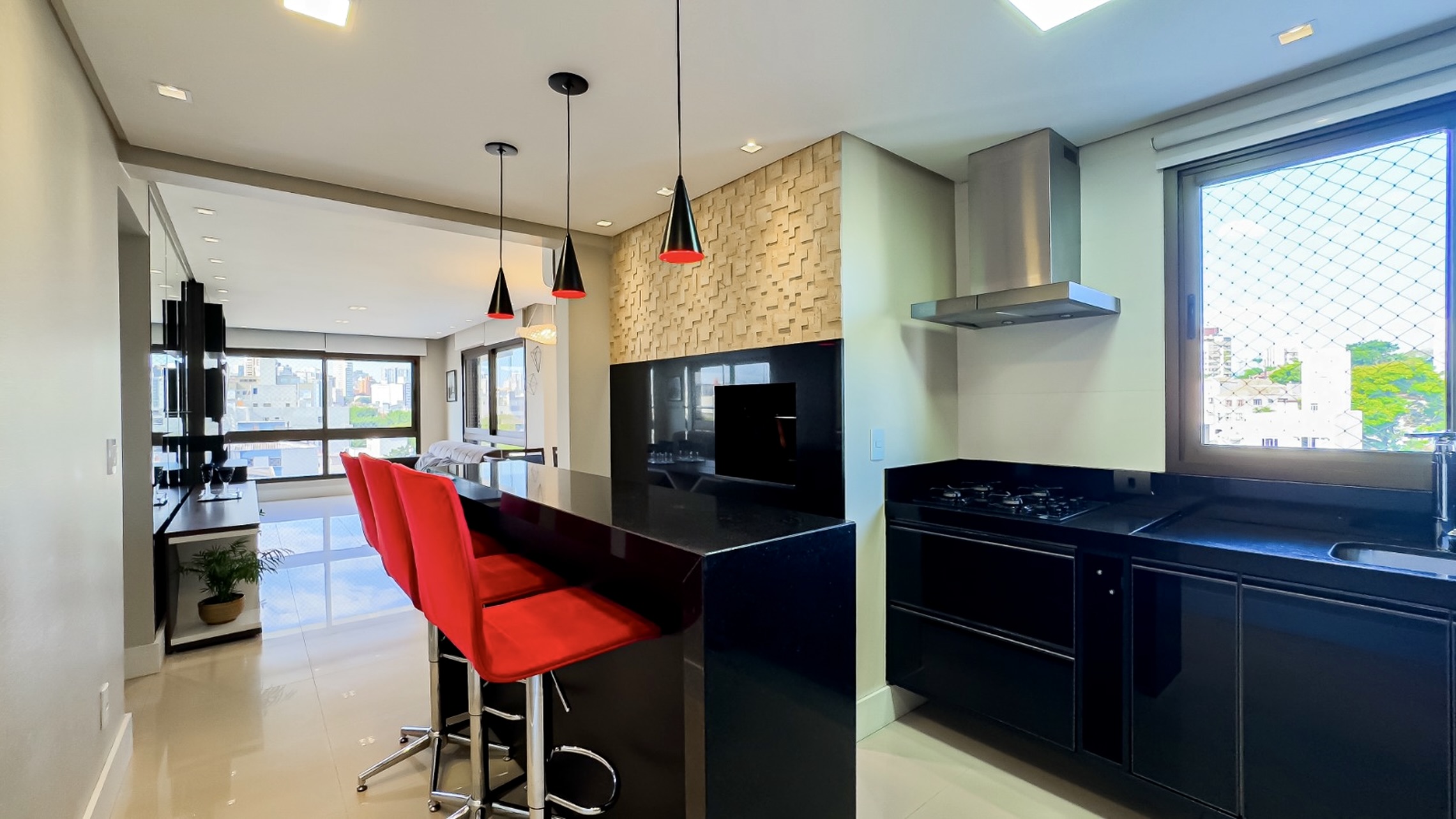 R$ 1.060.000 - MARAVILHOSO APARTAMENTO - MOBILIADO - 95M2 - 2 SU&Iacute;TES - VISTA - 2 VAGAS Rua Santos Neto Porto Alegre - 